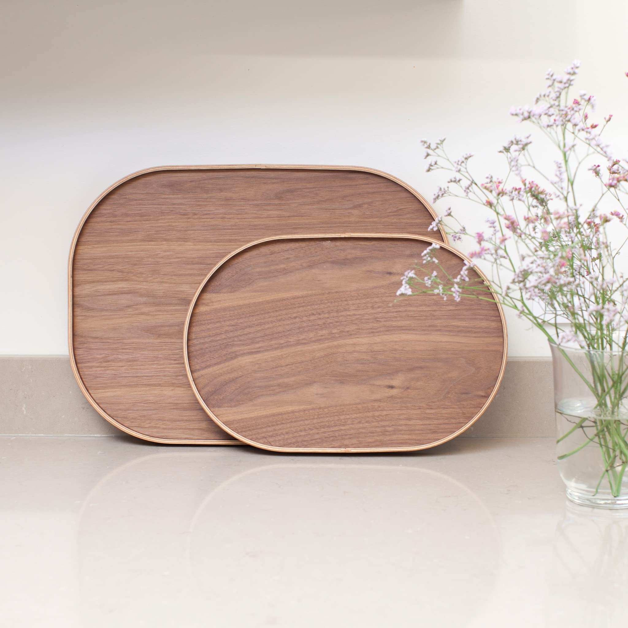 Vassoio da portata Antiscivolo. Vassoio portatile per colazione, pranzo, cena. Legno di noce naturale. MEDIO (39x26x3 cm)