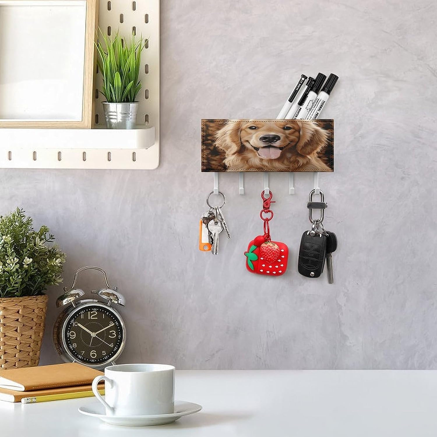 PU Leather Key Holder Wall Mount Key Organizer, Decorative Adhesive Key Rack with 5 Key Hooks, Fashion Cute Golden Retriever Key Hanger Decor for Entryway Door Bathroom Kitchen Hallway
