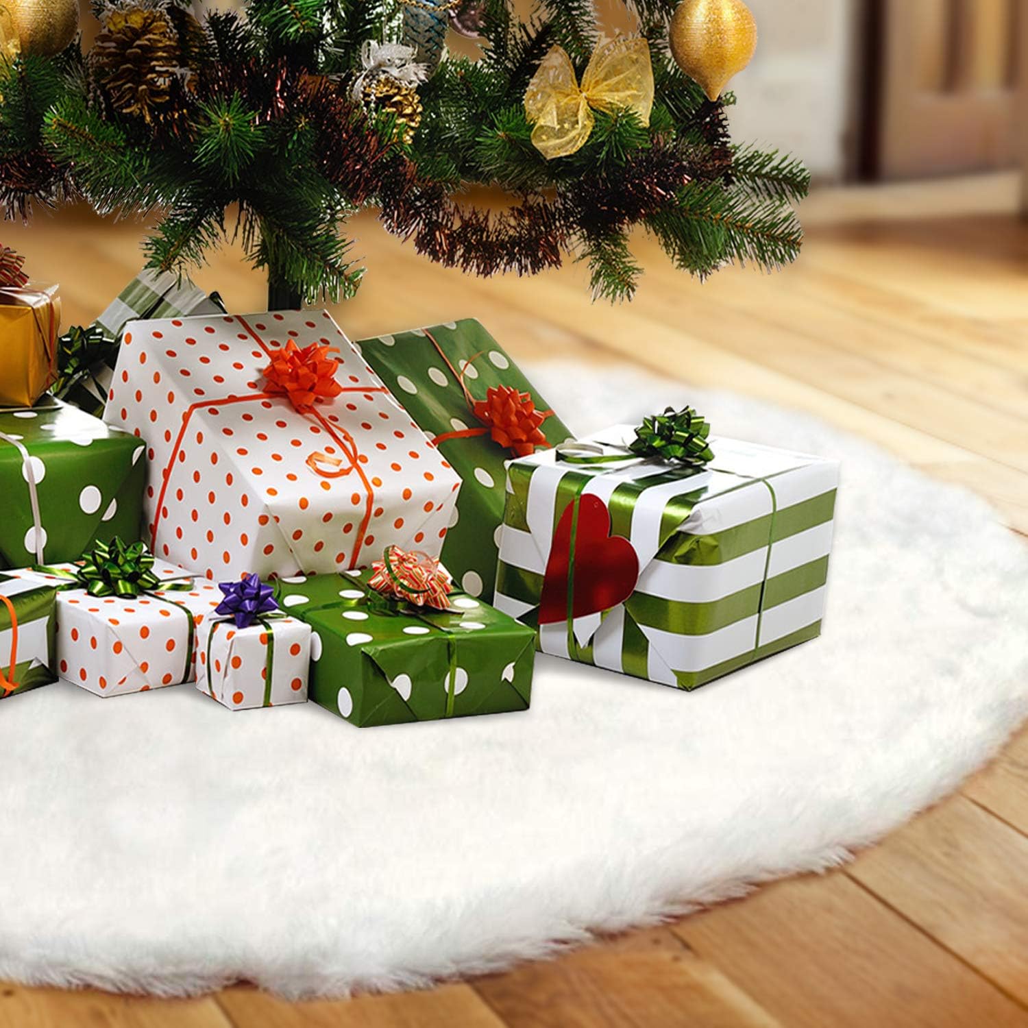 LOKIPA Christmas Tree Skirt,36 inches White Faux Fur Christmas Tree Skirt for Christmas Decorations