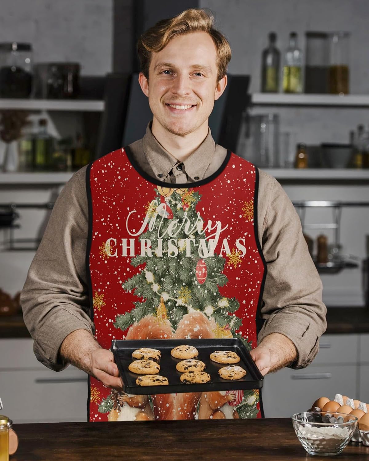 Christmas Cobbler Aprons with 2 Pockets for Women Men, Fashionable Printed Unisex Bib Waterproof Cleaning Smock Vest for Chef Kitchen Red Gold Squirrel Snowflake Love 2 Packs, 20''x 31.5''