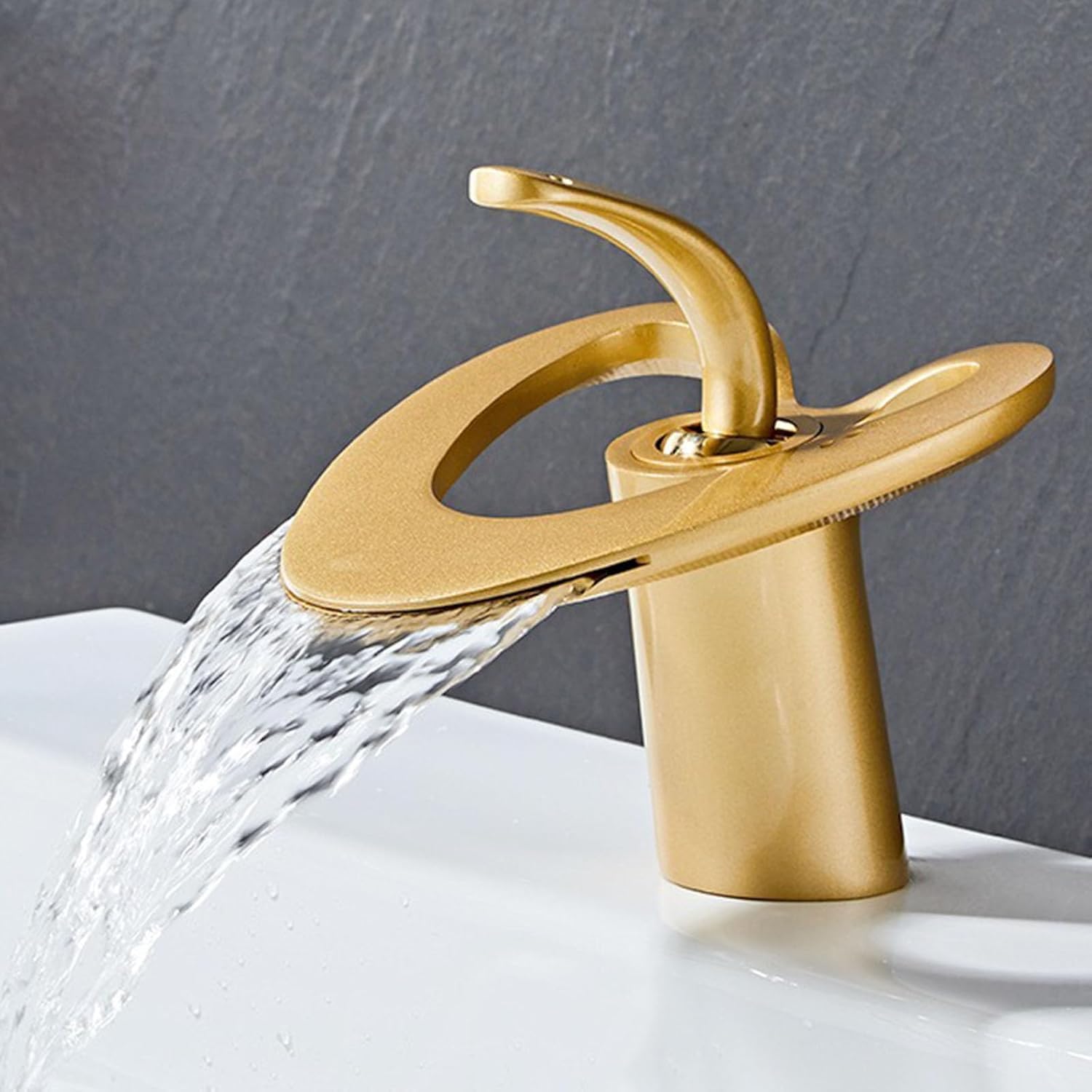 Robinet cascade de salle de bain en laiton chromé au design géométrique - 8