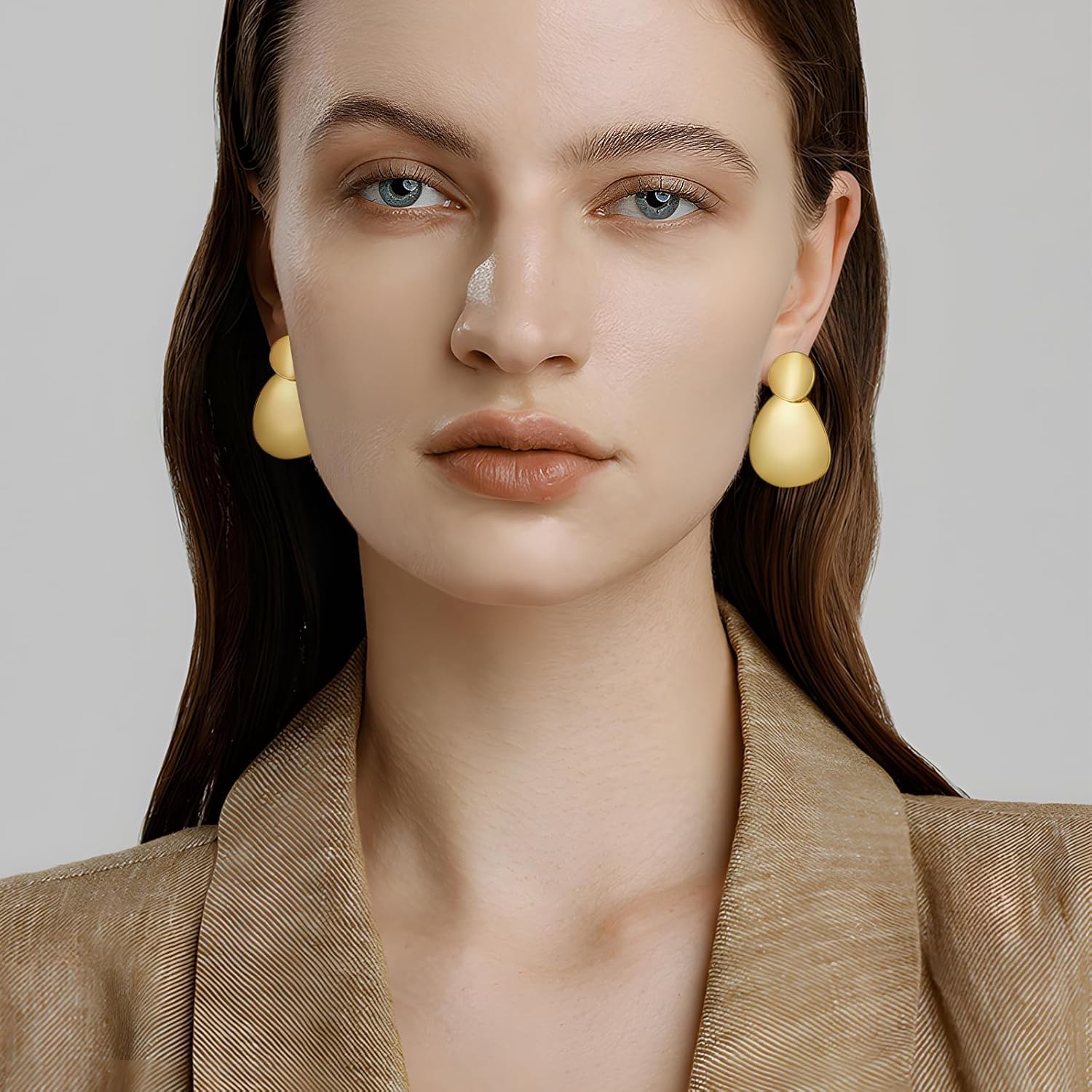 YUJIE Two Tone Gold Big Dangle Earrings Statement Hammered Drop Dangle Earrings Jewelry - Image 4