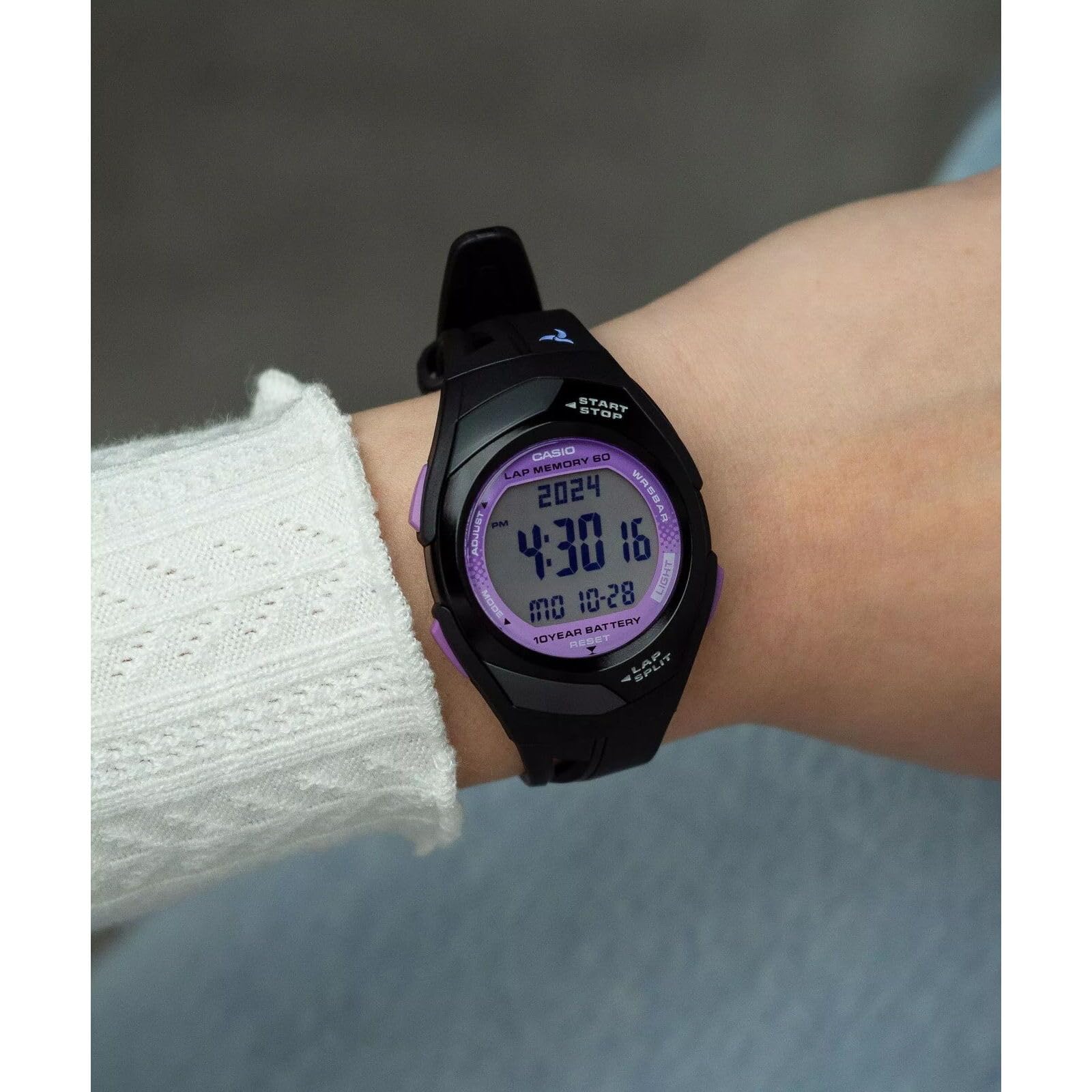 Żywiczny zegarek unisex Casio Collection STR-300-1CEG