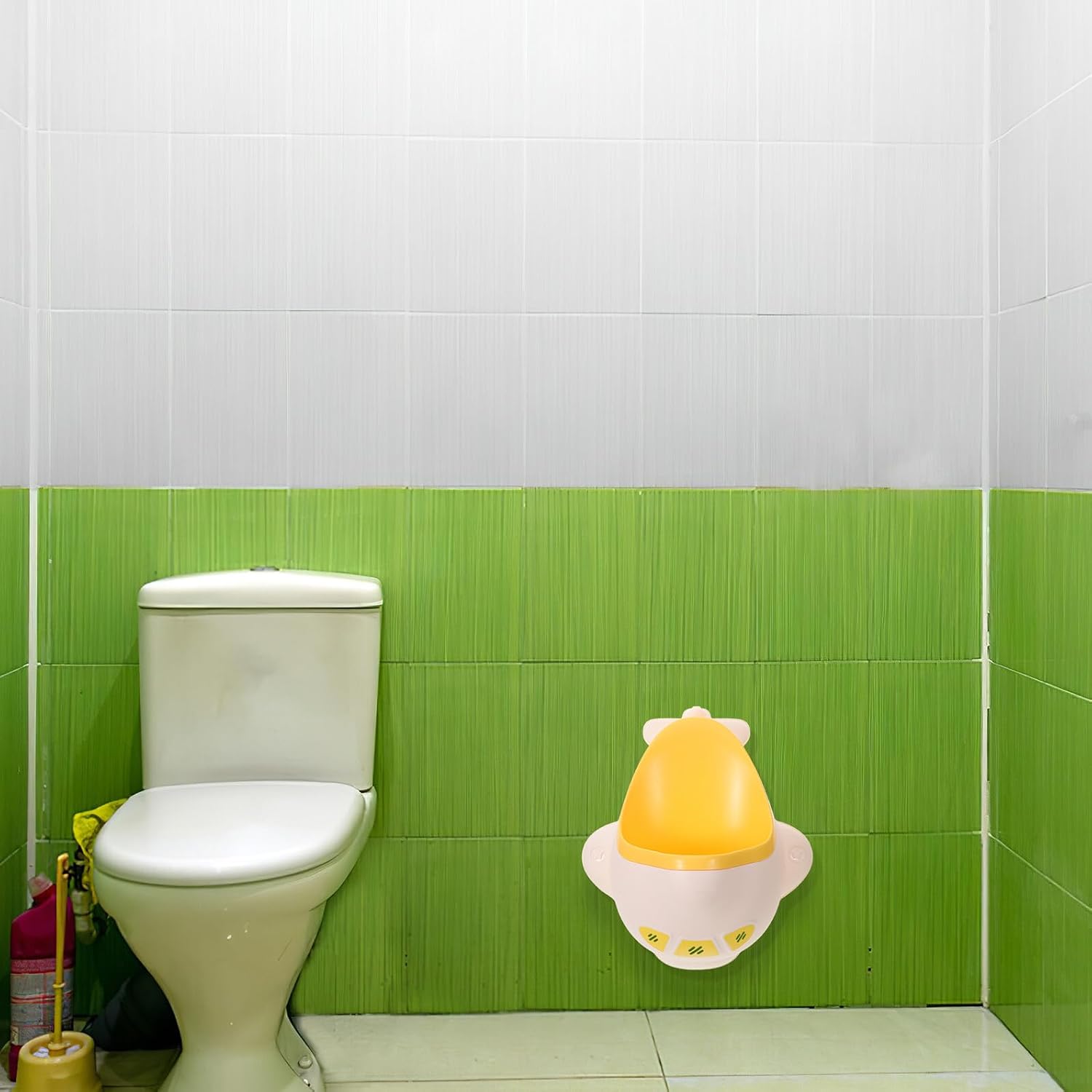 Urinal for Boys Portable Airplane Shape Training Potty with Large Capacity Cartoon Design Hanging Pee Potty for Bathroom Use