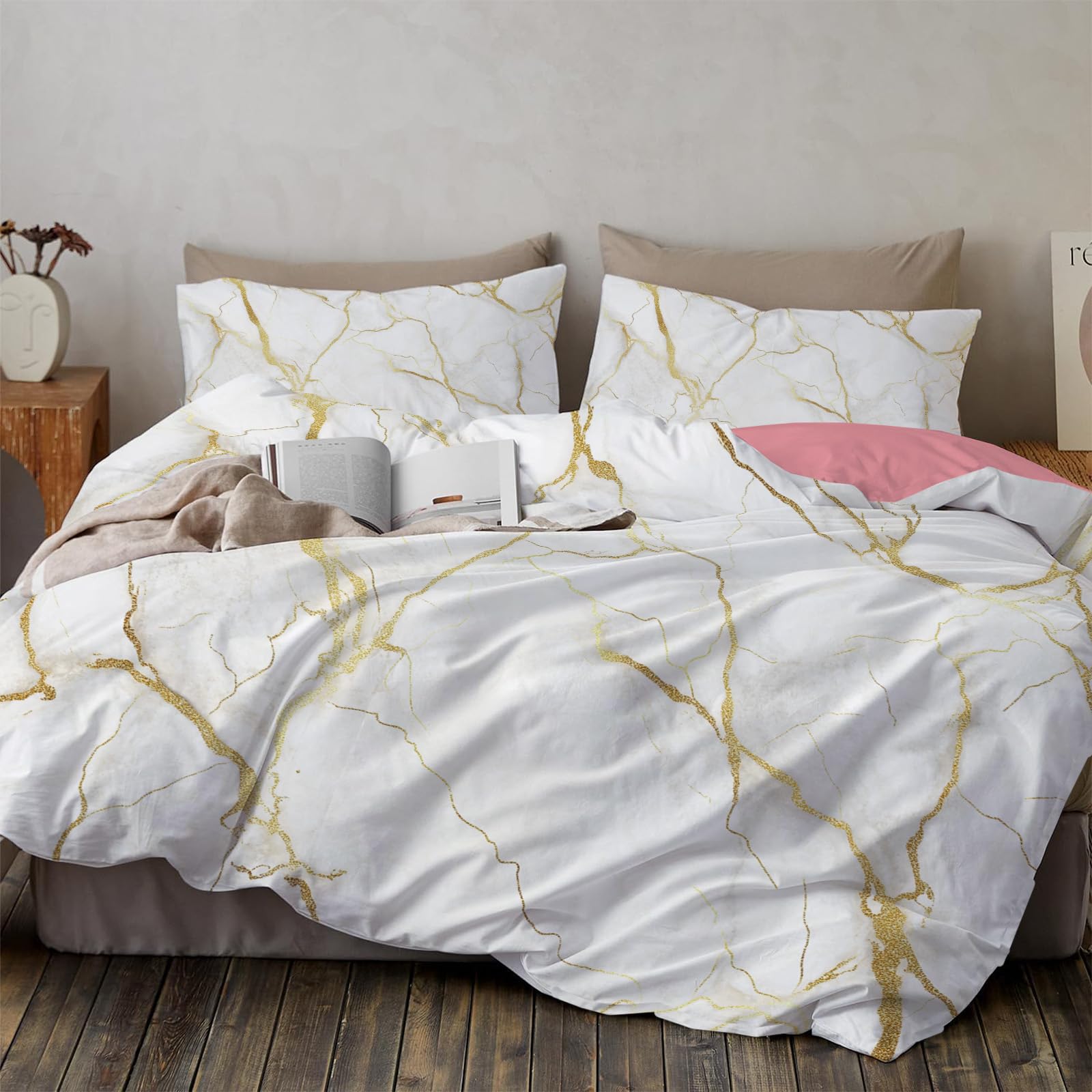 Housse de couette marbre beige pour une chambre parentale moderne