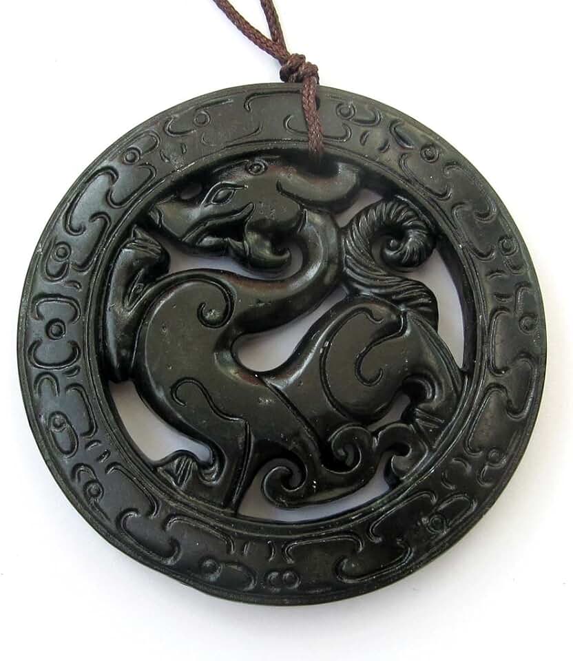 драконьи амулеты. драконьи амулеты. подвеска дракон. Dragon amulet. магические амулет дракон.