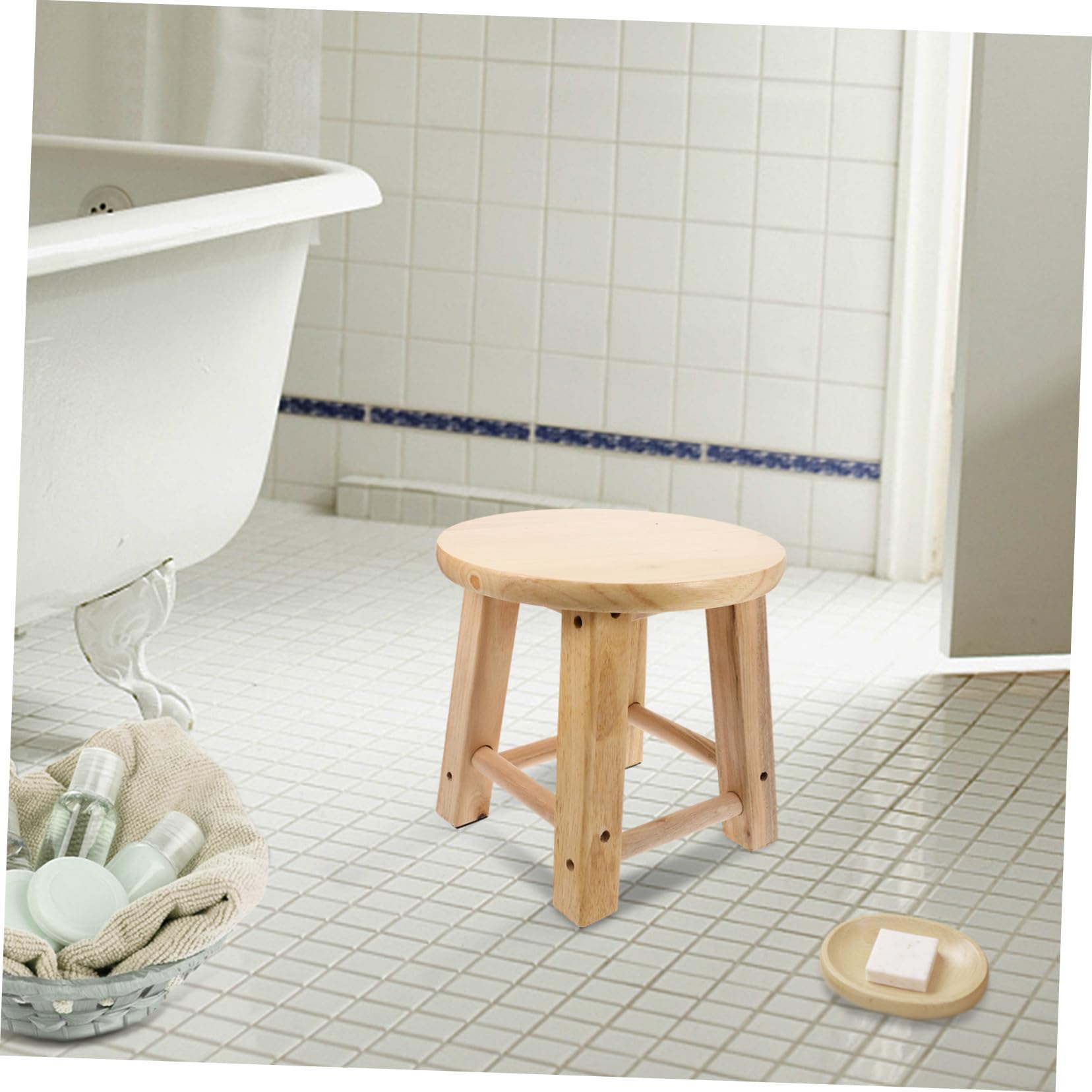 Taburete pequeño de madera para baño, mini asiento antideslizante con patas estables, taburete multiusos de madera maciza para cambiar zapatos, fácil de limpiar, resistente y diseño para uso doméstico