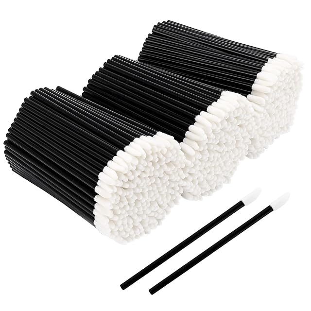 700 Piece Disposable Lip Wands - Lip Brushes Lipstick Gloss Applicators - Lint Free Makeup Applicator Brush Beauty
