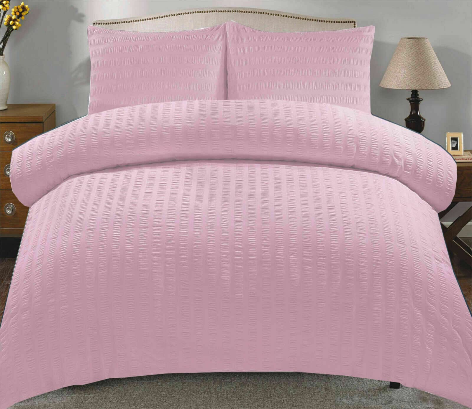 KD HOME EVERYTHING YOU NEED Seersucker Duvet Quilt Cover Set with Matching Pillowcases, Ultra Soft Cosy Polycotton Stripe Design, Easy Care & Machine Washable (Pink, King)