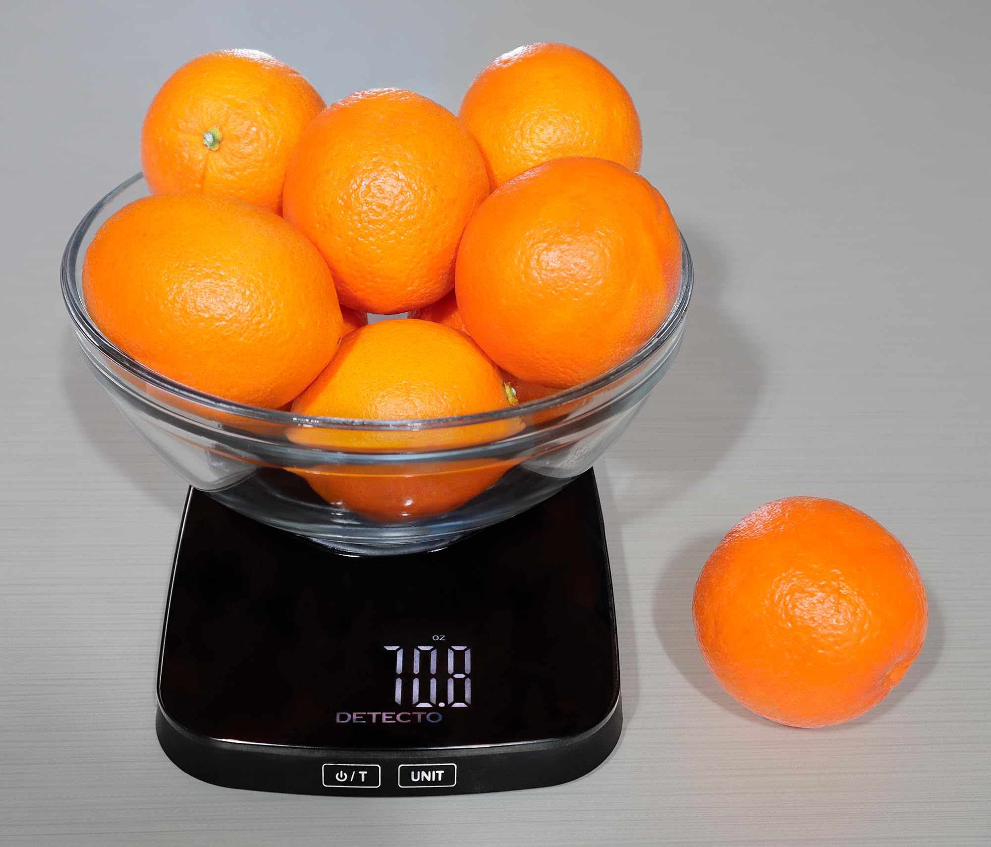 DETECTO Bilancia da cucina digitale, altamente precisa, piattaforma in vetro compatta, display di facile lettura, ricaricabile tramite USB, capacità 10 kg, nero/bianco