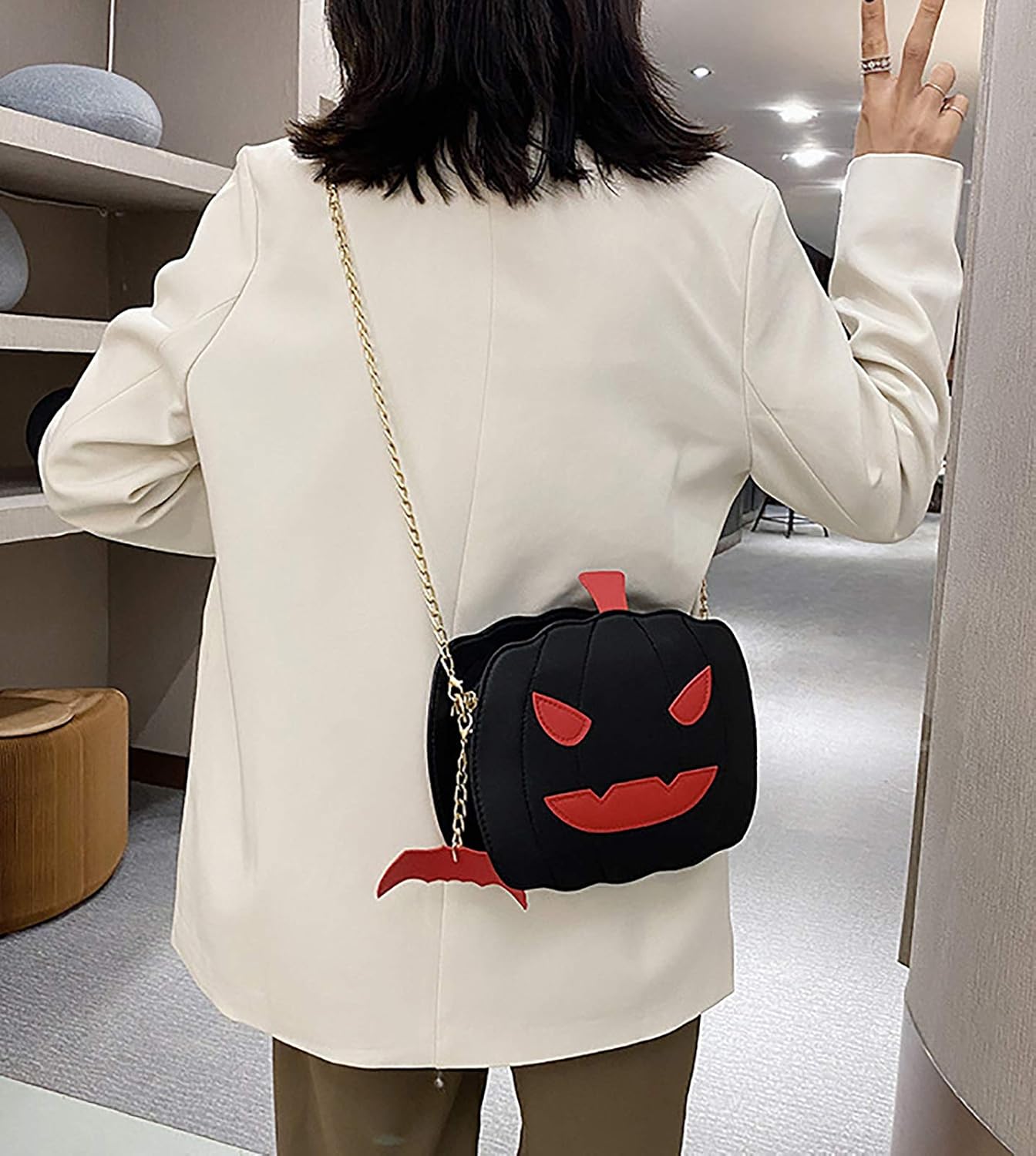 QZUnique Halloween Purses Gothic Novelty Shoulder Bag Pumpkin Coffin Skull Bat Crossbody Bag holiday Party Gift Candy Bag