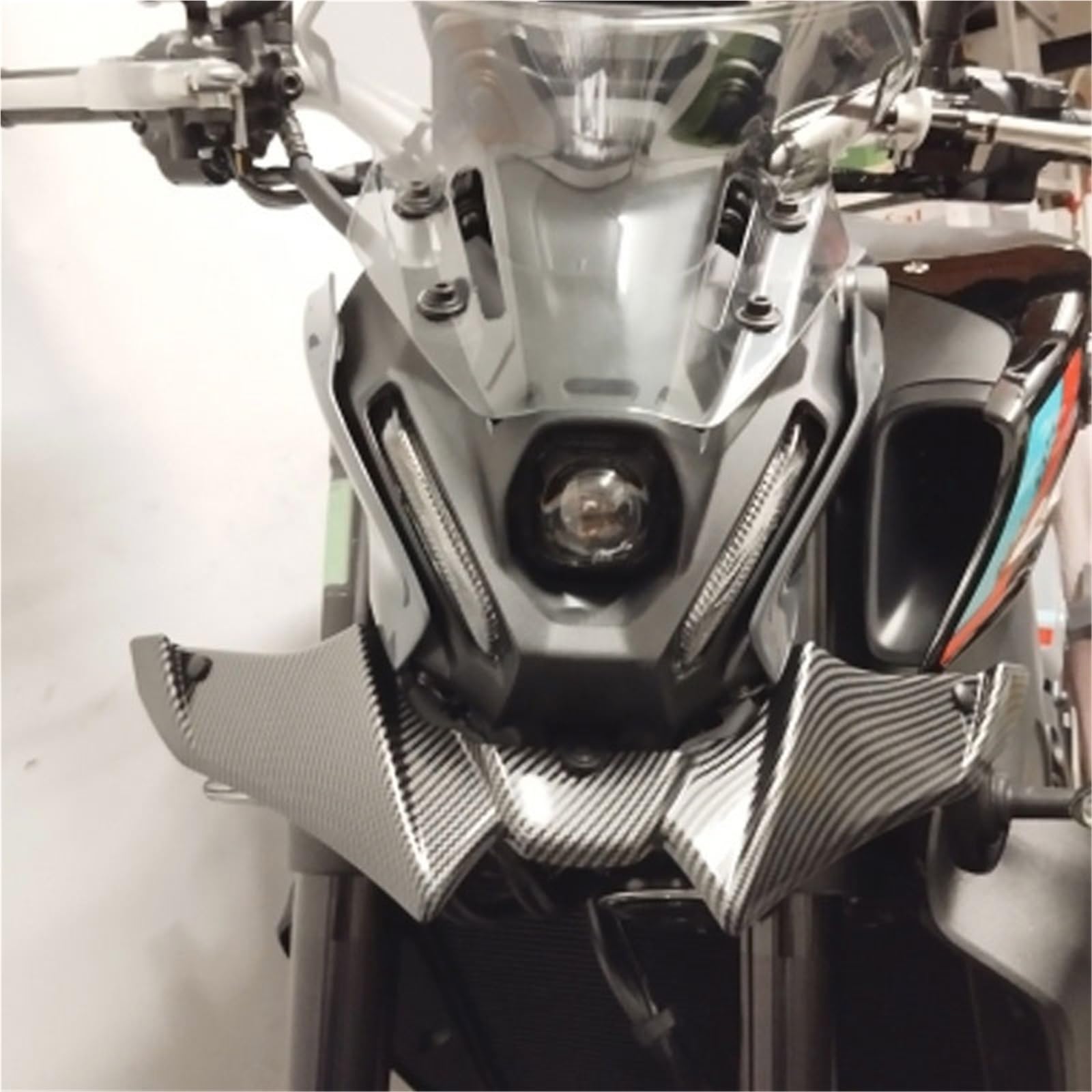 Spoiler dachowy Pasuje do YAMAHA MT09 SP 2021 2022 2023 Naked Front Spoiler Winglet Aerodynamiczny zestaw spojlerów tylnego zderzaka