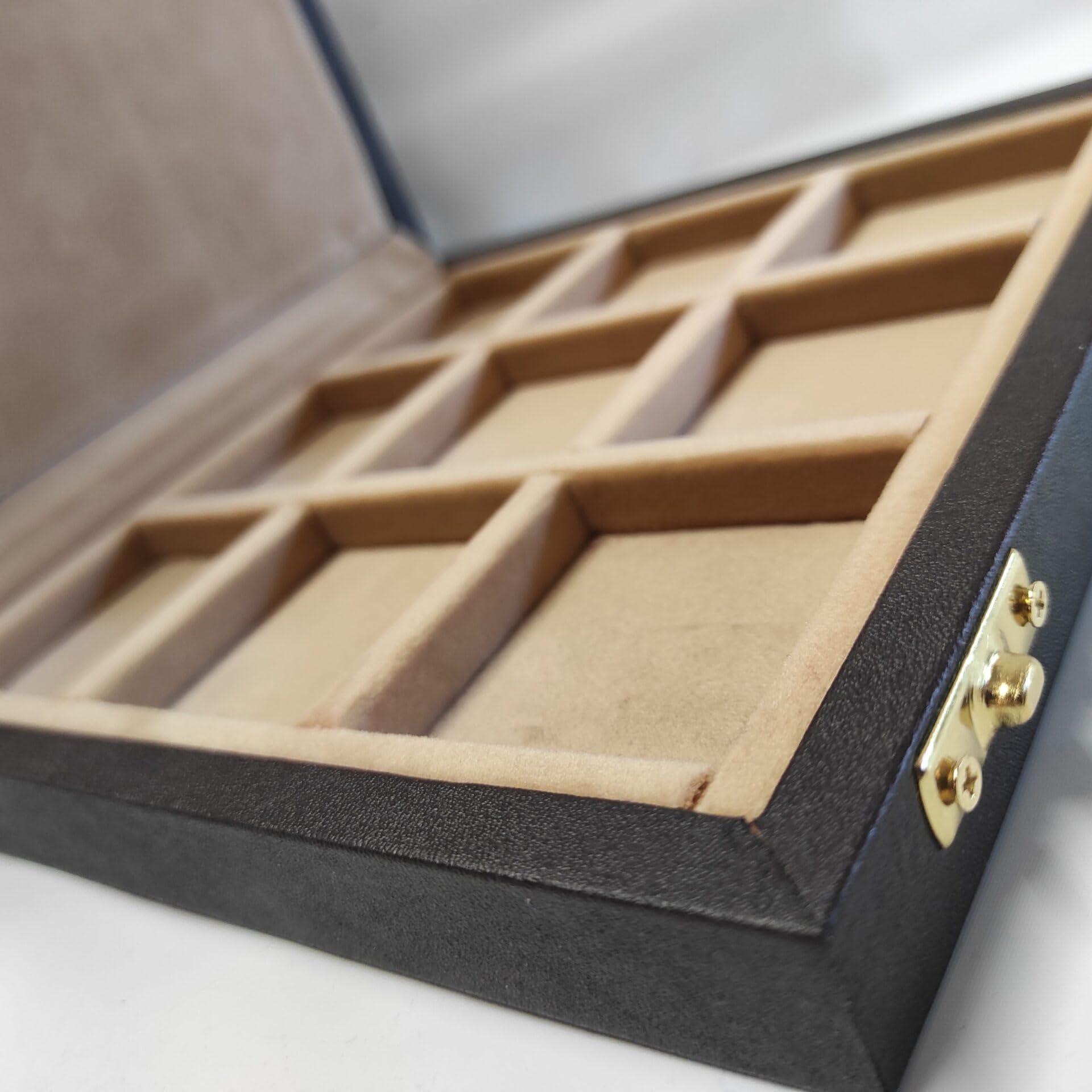 Gablota na Monety z 9 Przegrodami 47x47mm Brązowa Skóra Ekologiczna Wnętrze z Aksamitu Rękodzieło Etui Kolekcjonerskie do Przechowywania i Ekspozycji