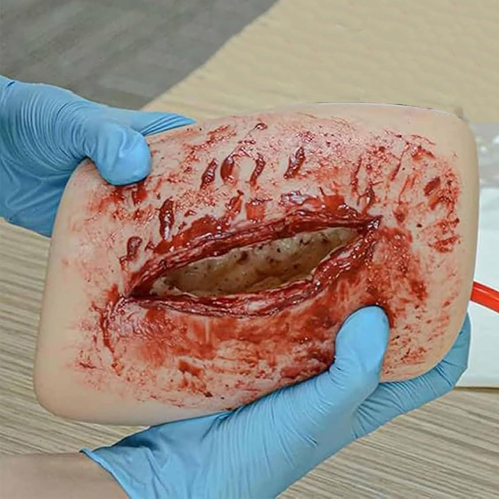 Symulowany model do treningu ran, tamponady, opatrunków i hemostazy