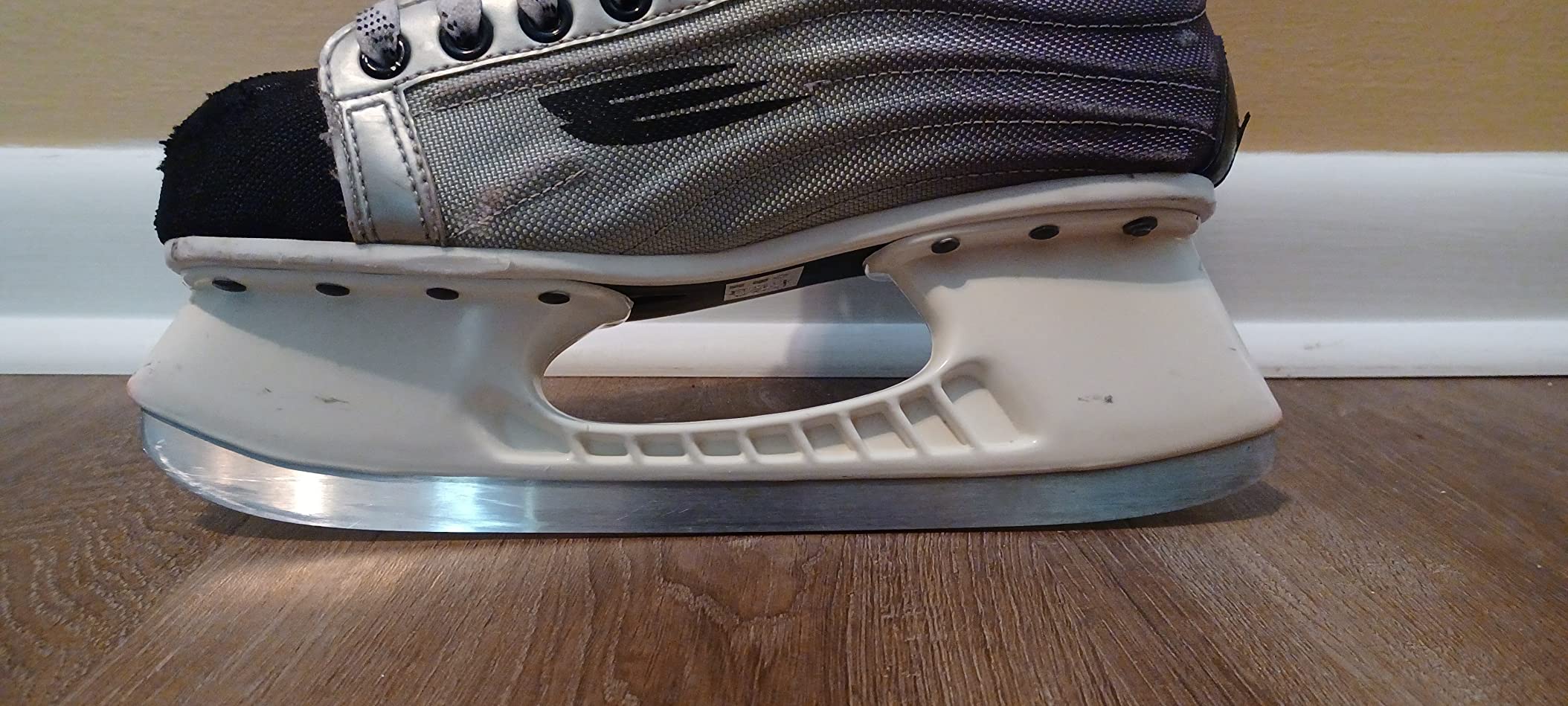 2/mo Finance Cosmos 2 Pieces Ice Skate Guards Hockey Shoe Blade