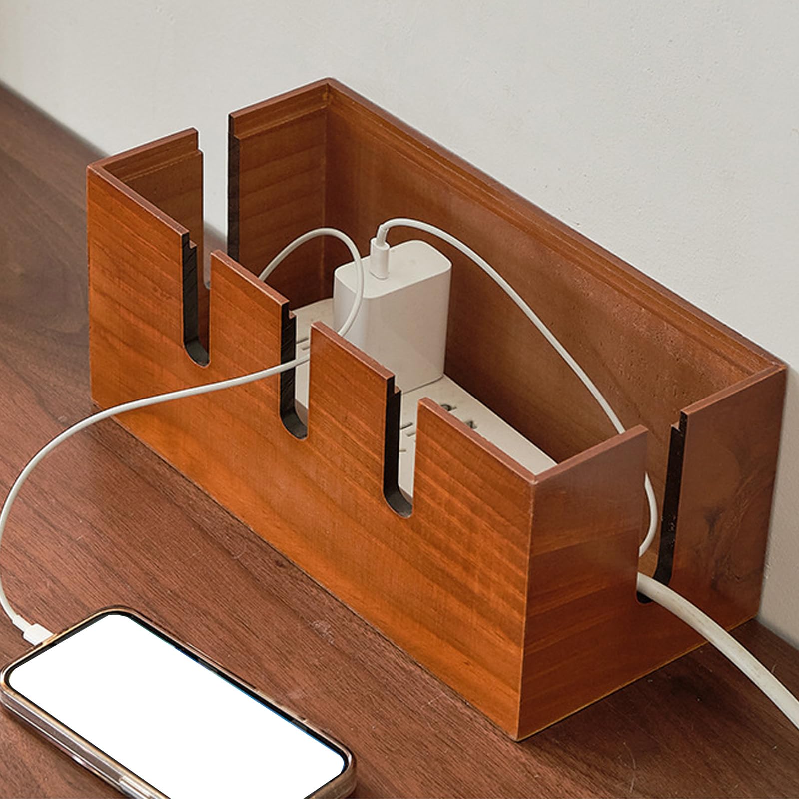 Caja de almacenamiento sostenible para cables hecha de madera dura con aberturas de ventilación para control de temperatura y planificador de cables amigable con la cubierta