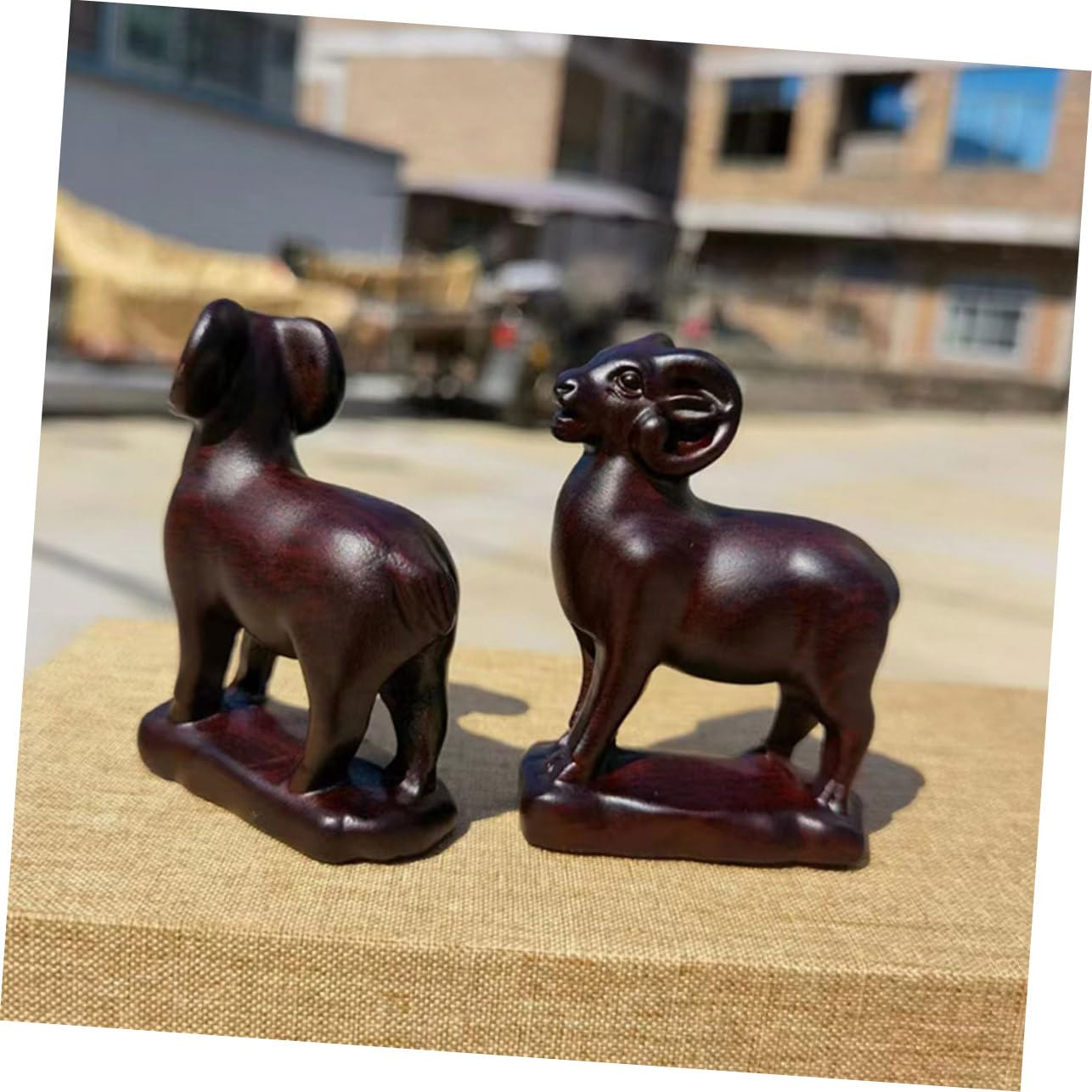 Kisangel 2 Sätze Ziegen Statue Dekofigur Kunstvolle Ziegen Skulptur Für Heimdekoration Tiermodell Für Wohnzimmer Und Schreibtisch 2 Stück * 2