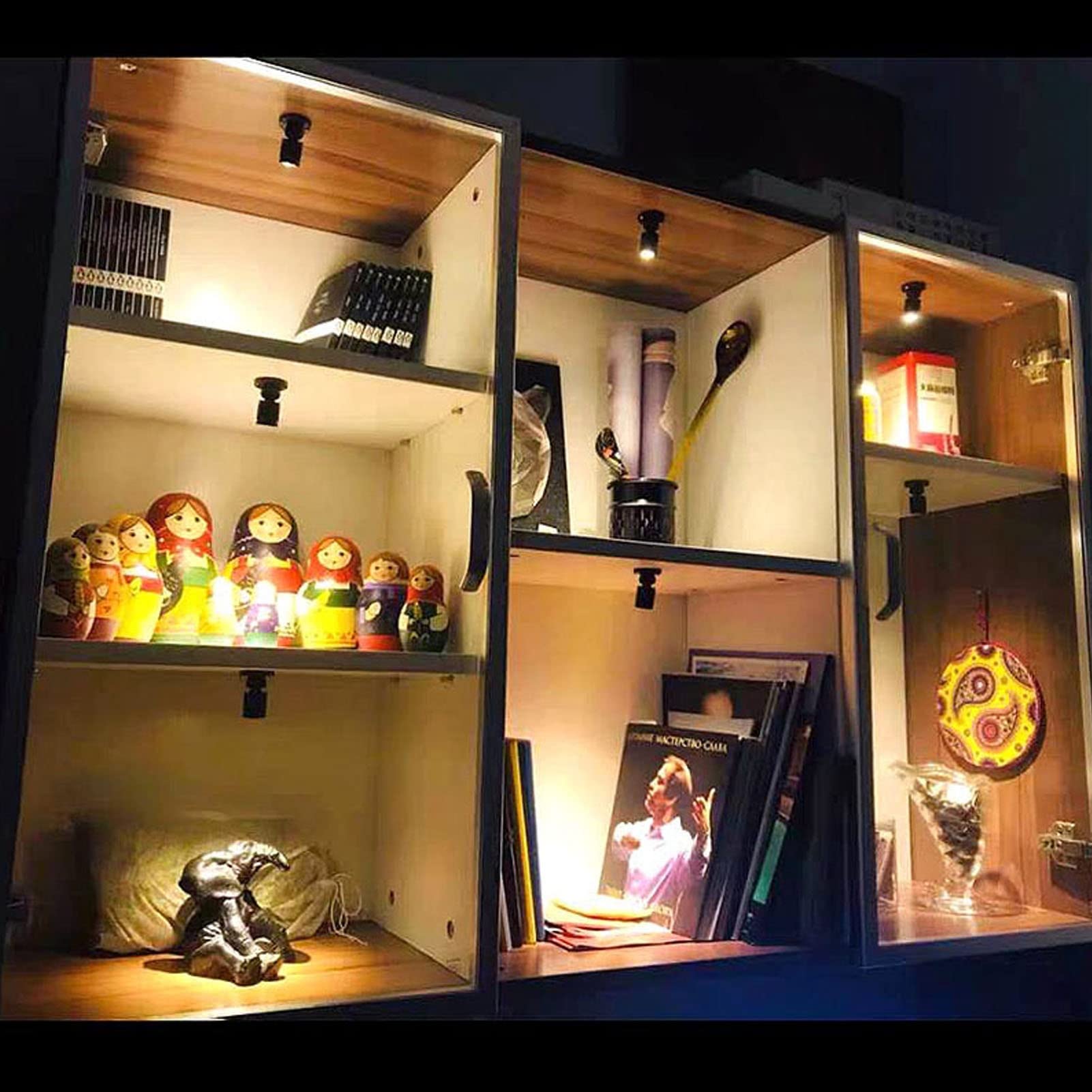 Luz de gabinete de exhibición LED redonda regulable alimentada por USB, pequeña lámpara bajo el gabinete para armarios y salas de exposición, cuerpo de aluminio con cable de 2 m pa (Una arrastra