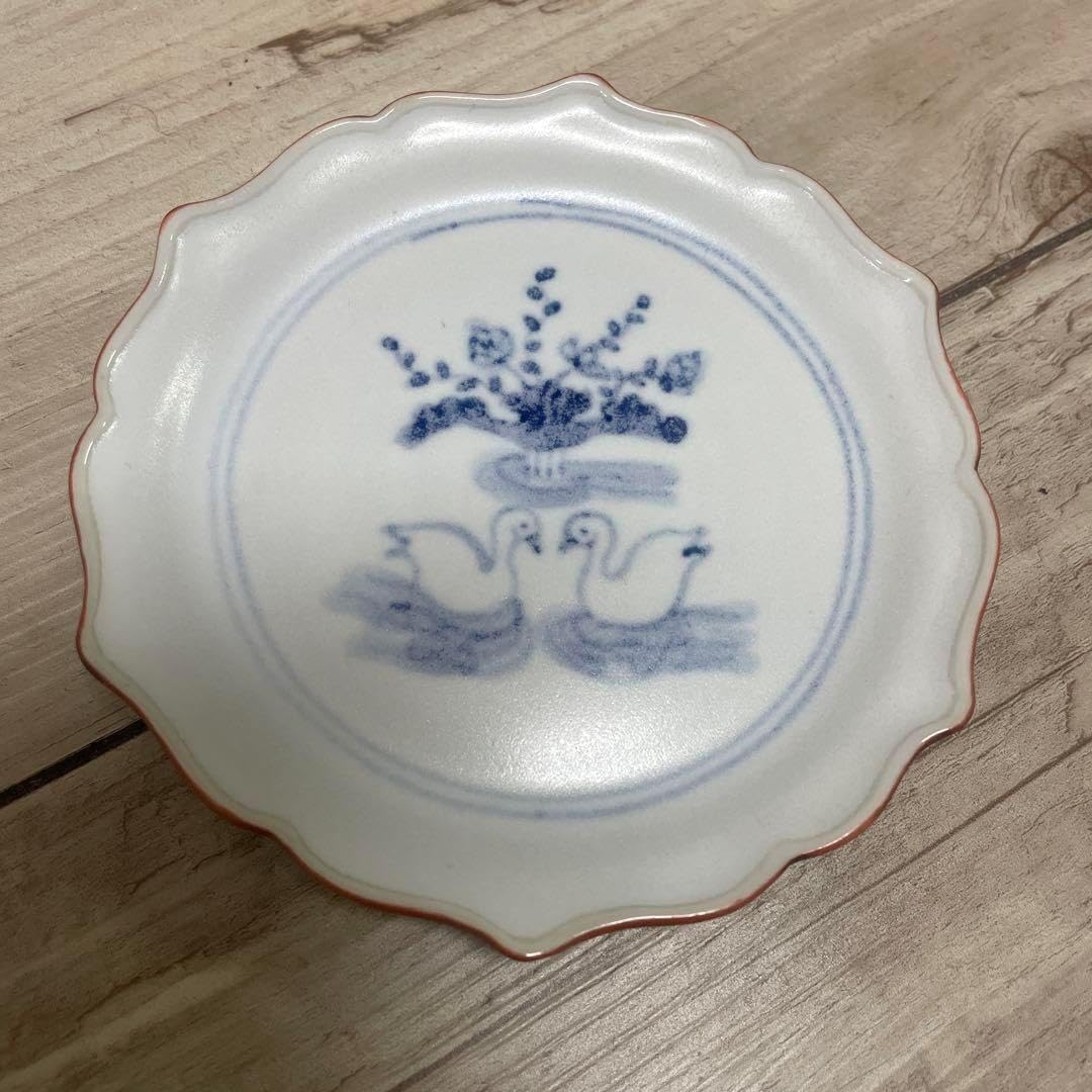 リスとブドウの陶磁器皿 武腰泰山 リスとブドウの陶磁器皿 武腰泰山