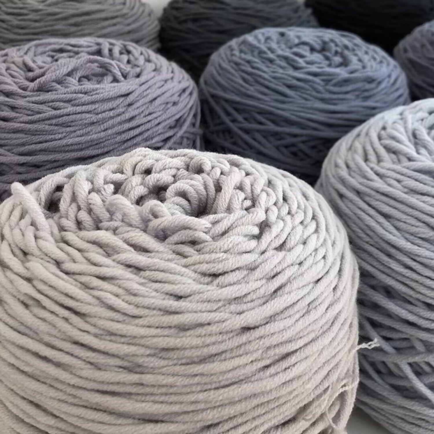 Fil à touffeter pour la fabrication de tapis, 200 g, fil acrylique 8 brins pour chapeaux, écharpes, fil touffeté doux et fantaisie pour pistolet à touffetage