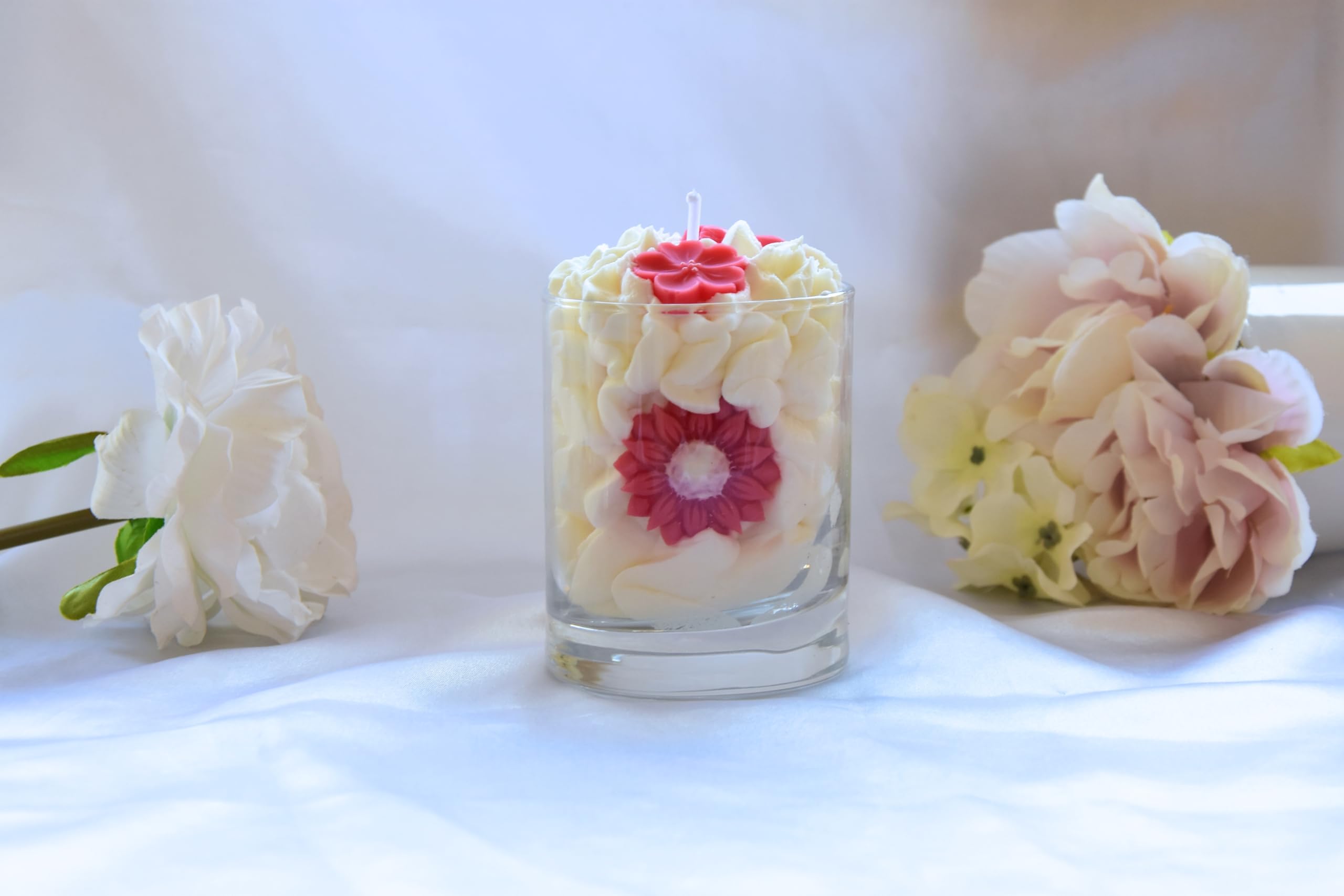 Candela artigianale deliziosa profumo di fiore di papavero fatta a mano in Francia con cera vegetale di soia, candela vegana originale regalo donna profumo casa