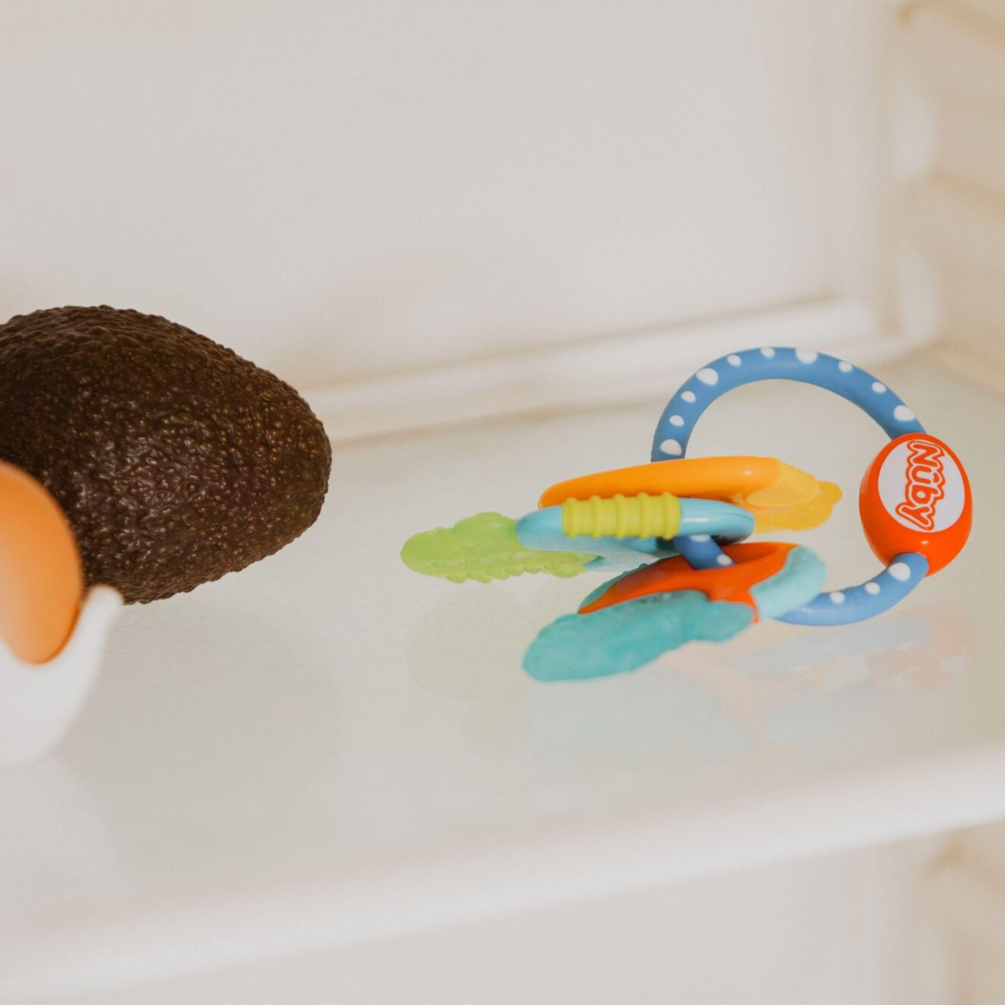 Nuby IcyBite Anneau de Dentition Bébé Gel Réfrigérant Molaires Dès 3 Mois