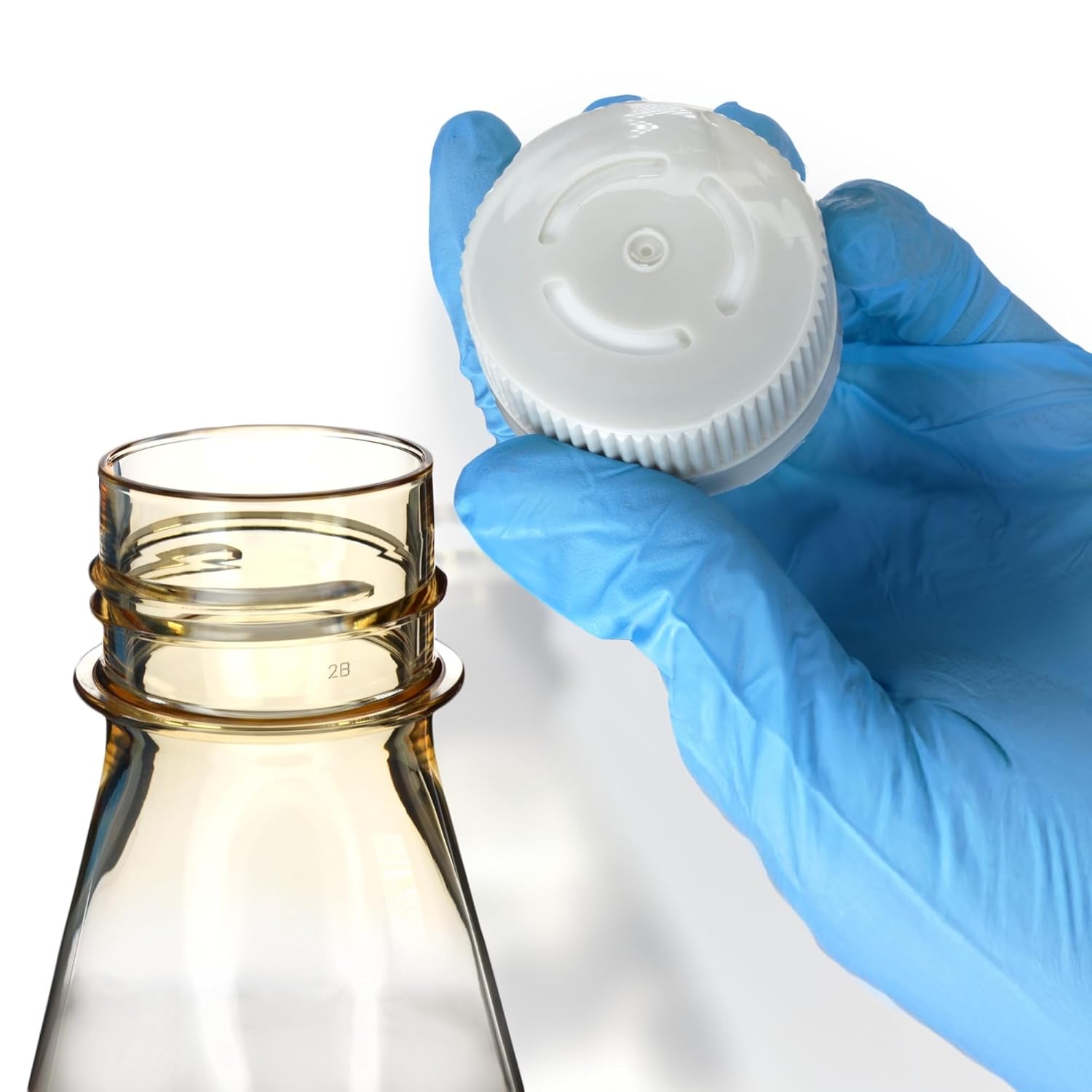Eisco - Pack of 1, 500mL Sterile Polycarbonate Erlenmeyer Flask, Vented, Baffled Bottom, Gamma Sterilized, USP Class VI, Lab-Grade, Shaker Compatible, Cell Culture, Mixing