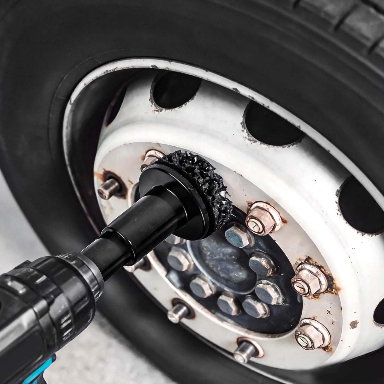 Smerigliatrice per bulloni e mozzo ruota, pulitore mozzo ruota auto con 6 dischi abrasivi e adattatore da 1/2", smerigliatrice mozzo per avvitatore a batteria per una rapida rimozione della ruggine