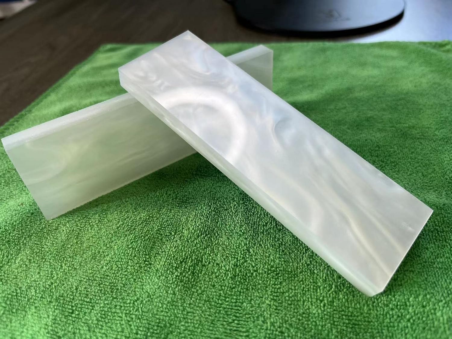 White Pearl Resin Acrylic Epoxy Resin Material Scales Blanks For Knife Handle Pistol Grips Shell Plate High Gloss Blank Slabs DIY Tool - 2/Pack