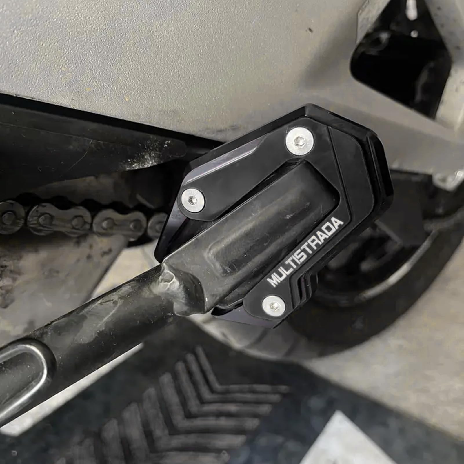 Adatto per DUCATI Multistrada V2 V4 S 2023 2024 Multistrada V4S V2S 2022 Moto Cavalletto Piede Ingranditore Supporto Cavalletto Laterale Estensione Pad (Nero)