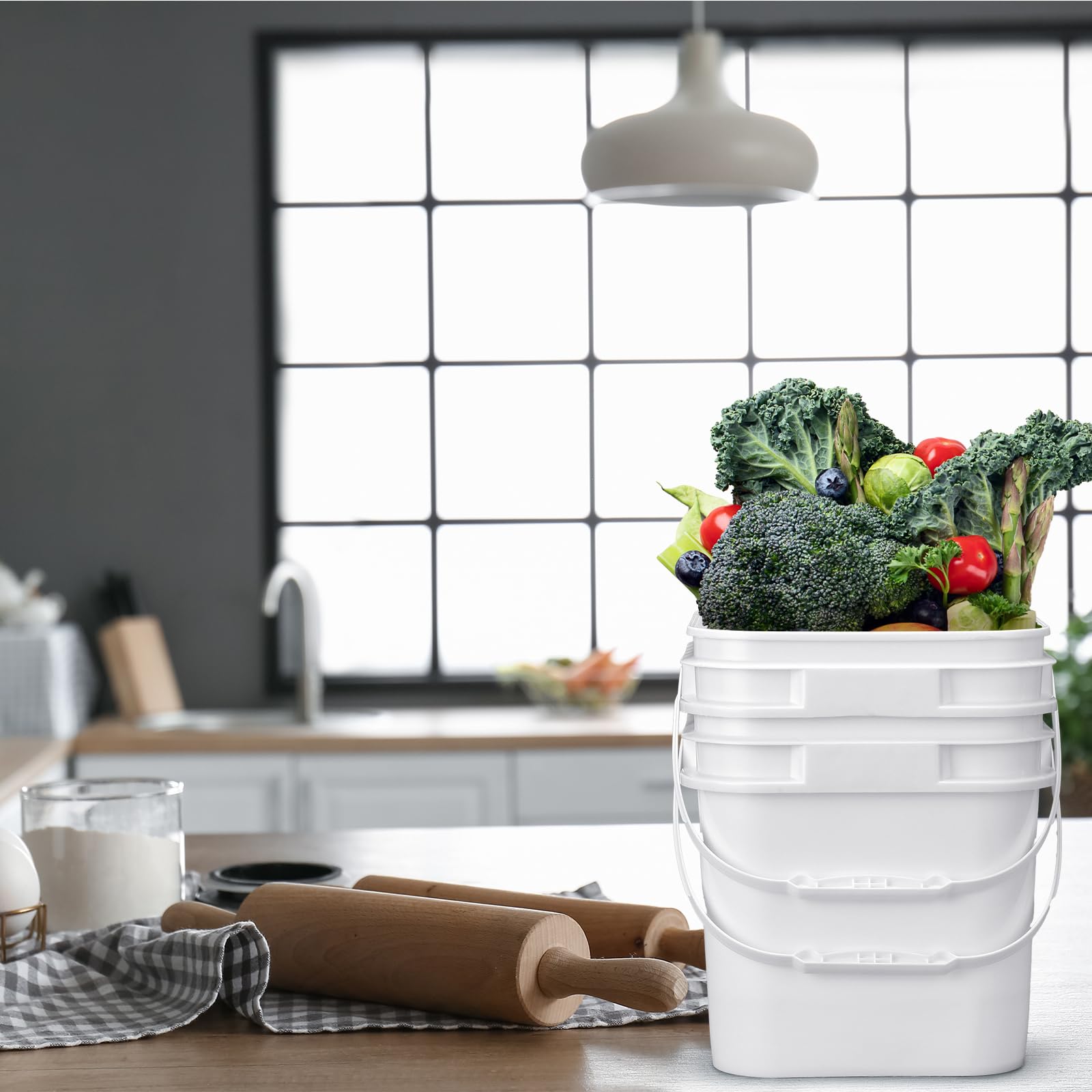 Suzile 5 cubos cuadrados de 2.2 galones con tapa, de plástico de grado alimenticio, cubo industrial de 10 litros con contenedor de asa para alimentos, aceite, tina, agua, pesca, pintura, limpieza de