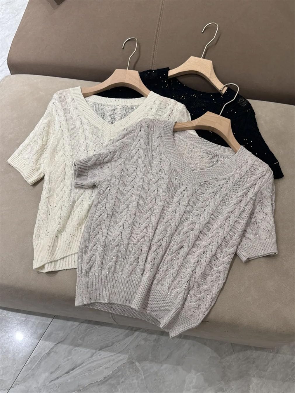 Maglione da donna lavorato a maglia con paillettes top scollo a V a maniche corte