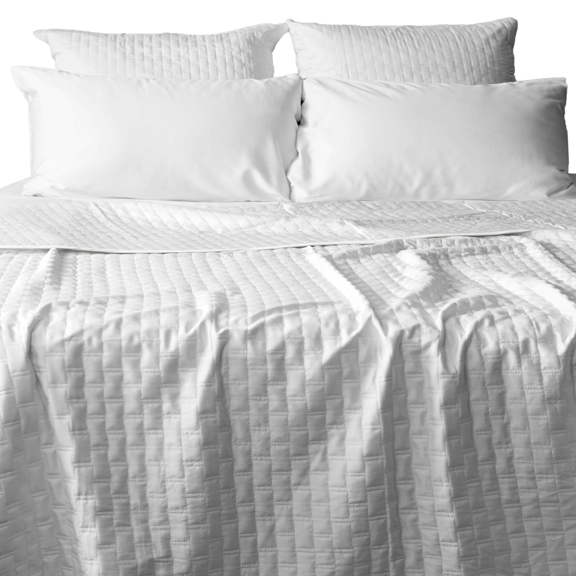 BedVoyage Luxury King Coverlet, 100% Viscose Derived from Bamboo, Reversible Cooling Quilt, Lightweight Bedspreads & Breathable Blanket, 110x98 Ultra Silky Soft & Temperature Regulating, King - White