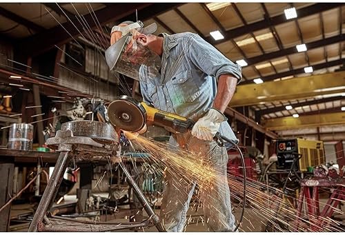 Miniatura 7 de DEWALT Amoladora angular, cola de rata, 7 pulgadas, 13 amperios (DWE43840CN)