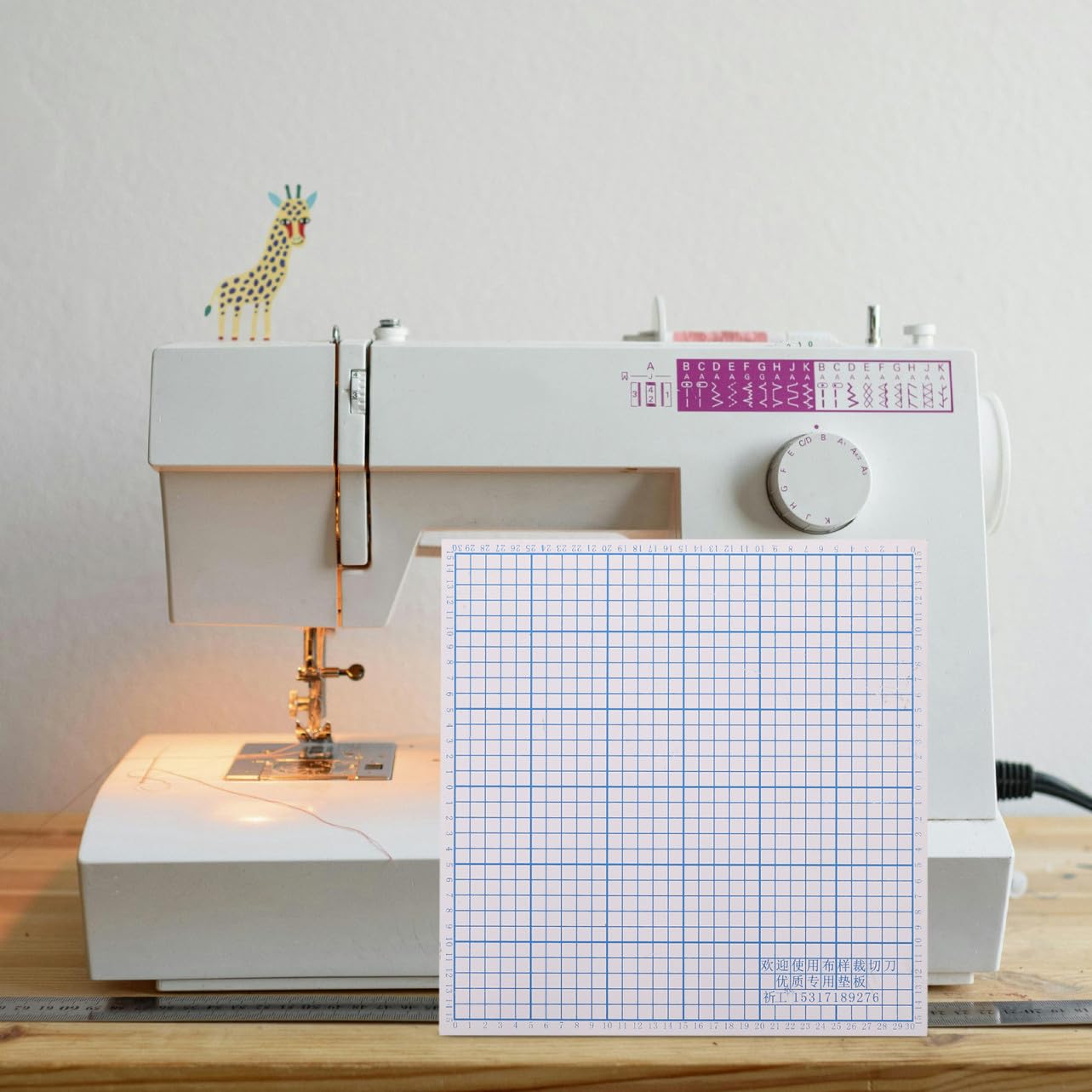 DOITOOL Mata do cięcia tkanin: Mata robocza z siatki o wysokiej twardości do maszyny tnącej, akcesoria zamienne do projektów z tkanin, 32 x 32 x 0,6 cm/12,6 x 12,6 x 0,2 cala