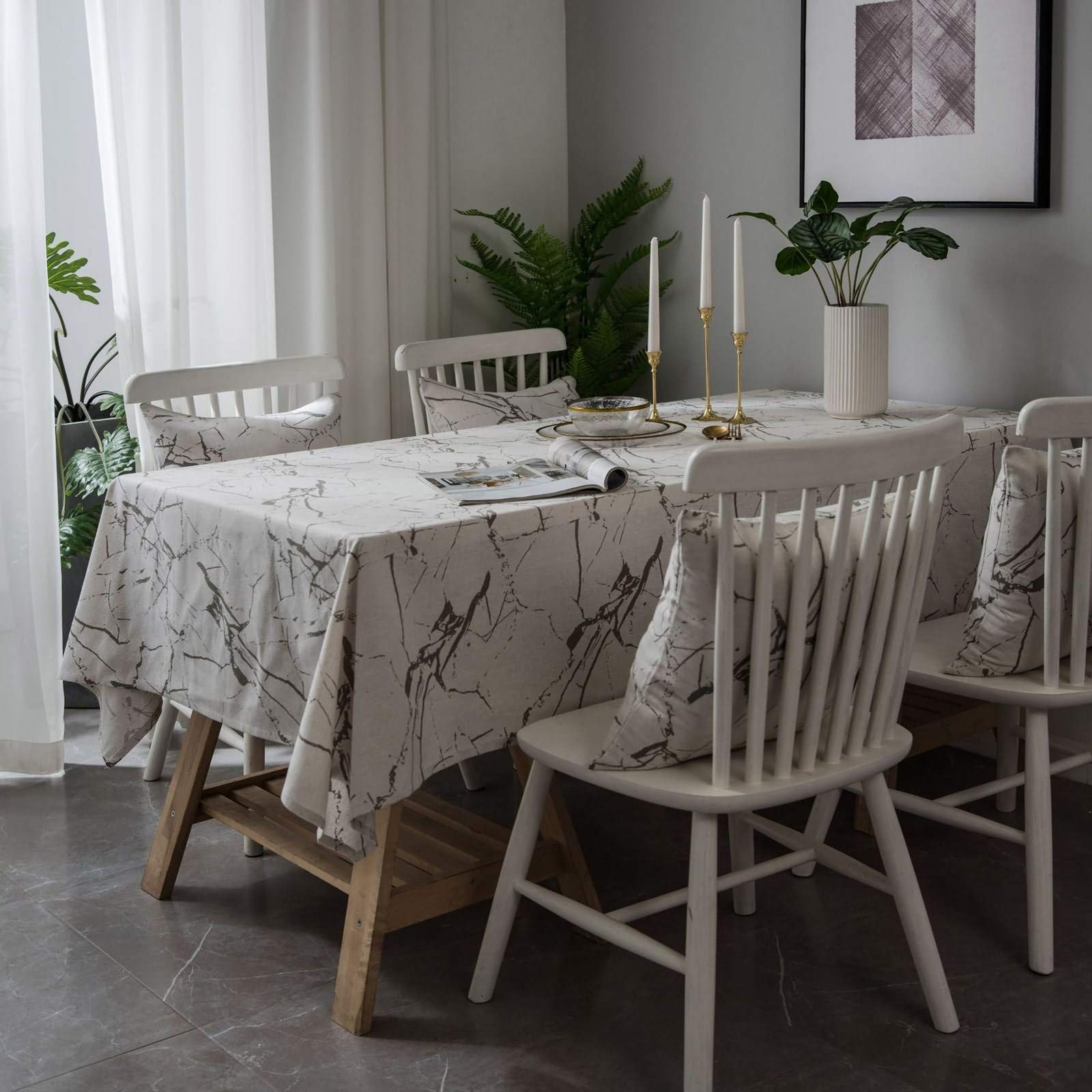 Nappe lin coton motif marbre 140x300 cm : sublimez votre salon style scandinave