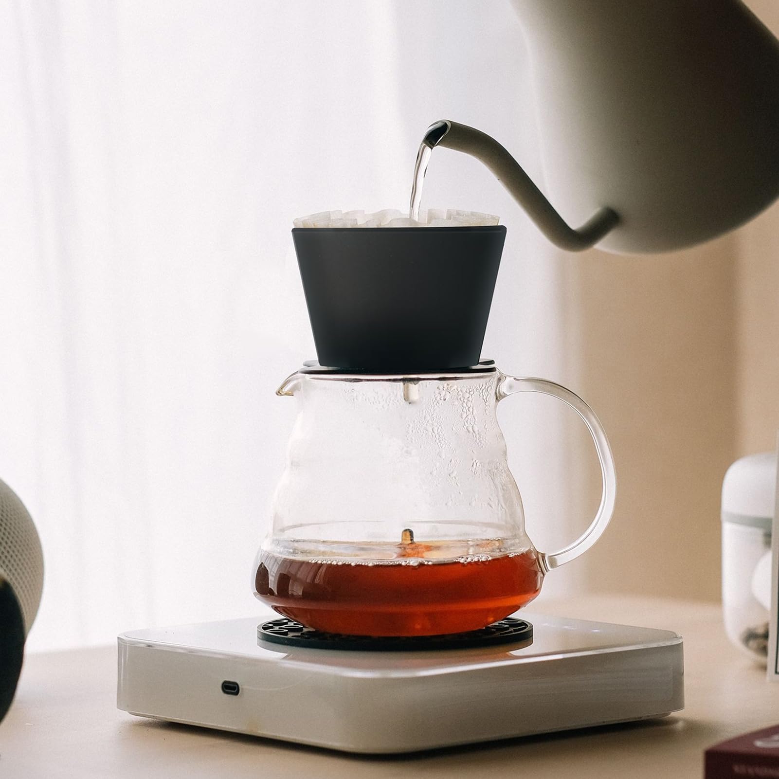 Wielorazowy filtr do kawy, 600-1000 ml regulowany ręczny dripper do domowej kawiarni, przyjazny w podróży czarny ekspres do kawy z konstrukcją zapobiegającą zatykaniu