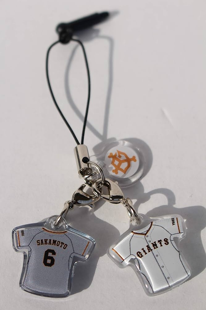 Amazon | 読売ジャイアンツ イヤホンジャック付きストラップ