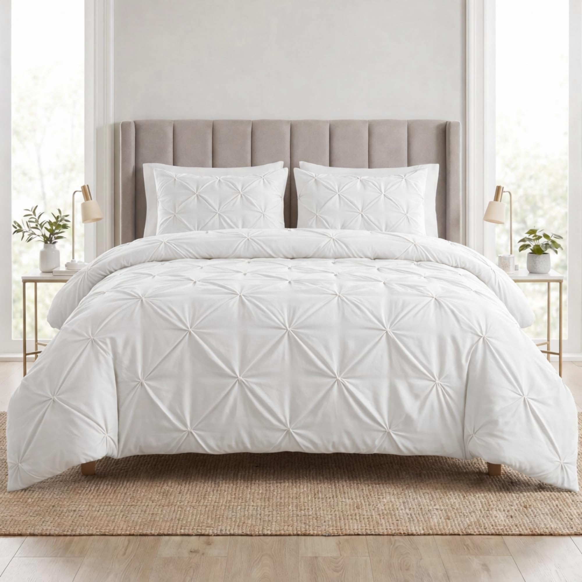 Q & H QUALITY HOUSEHOLD Q&H Pintuck Double Duvet Cover Set White with Pillow Cases - Soft Brushed Microfiber Quilt Cover - Breathable, Wrinkle Resistant, Easy Care Bedding Set