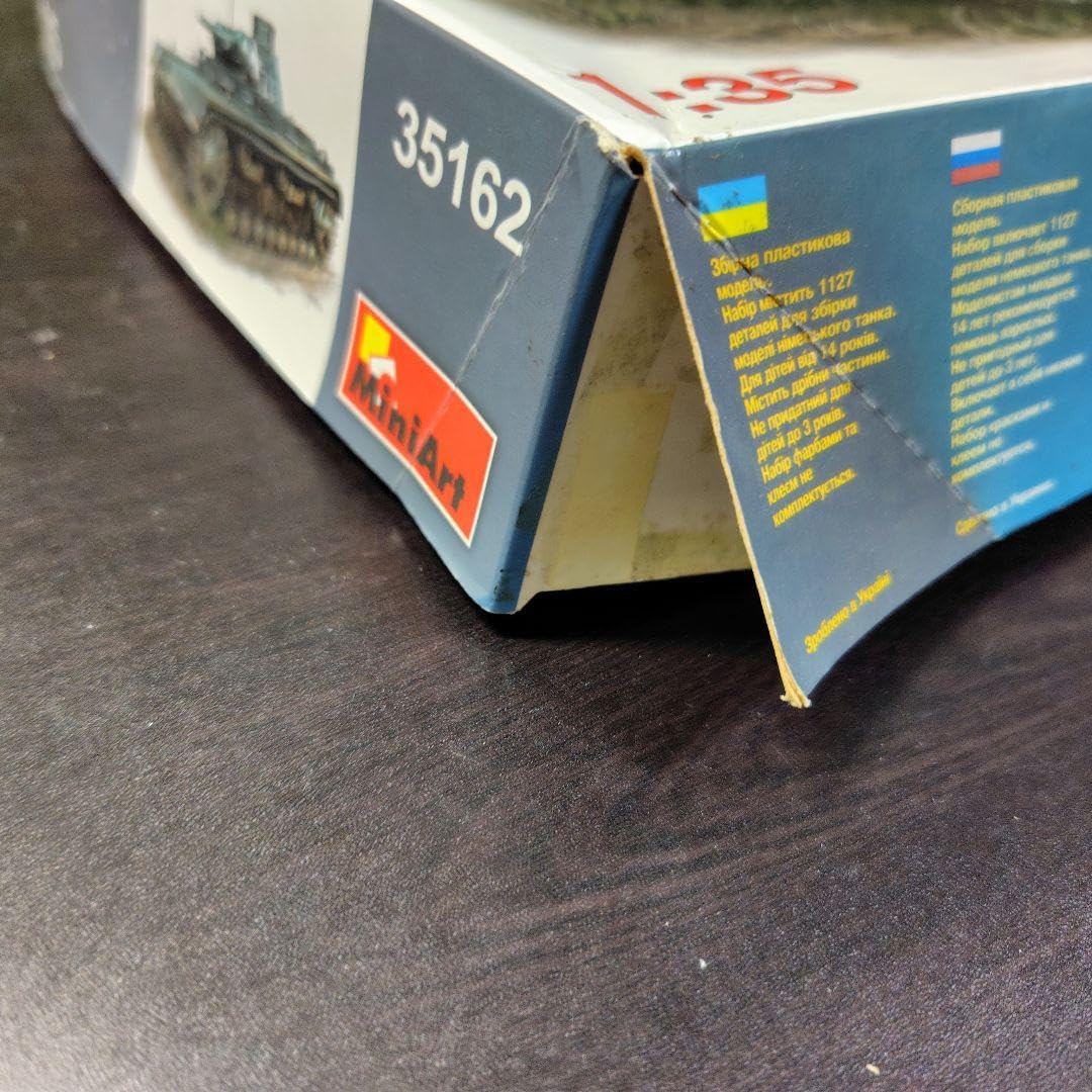 古染付 蝶虫花宝尽紋 芙蓉手皿 景徳鎮窯 明時代 寶尽 中国古玩 A598 古