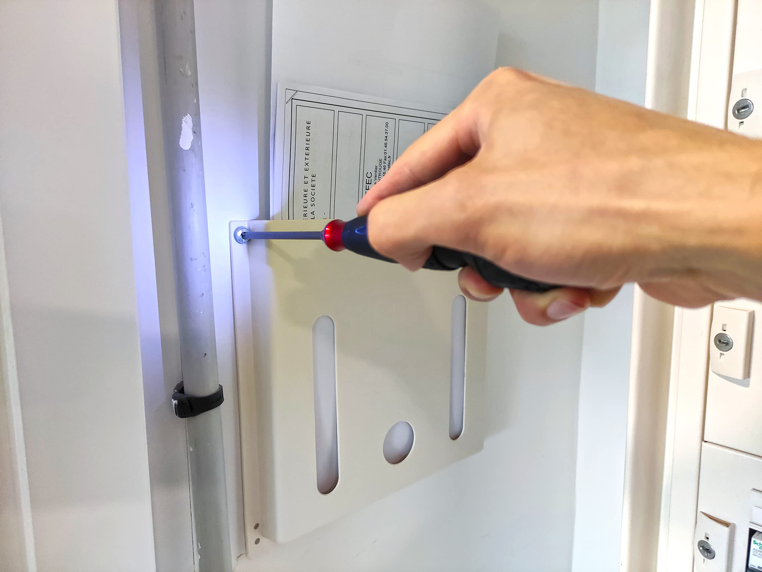 VESSEL Tournevis à assistance électrique 220USB-1F