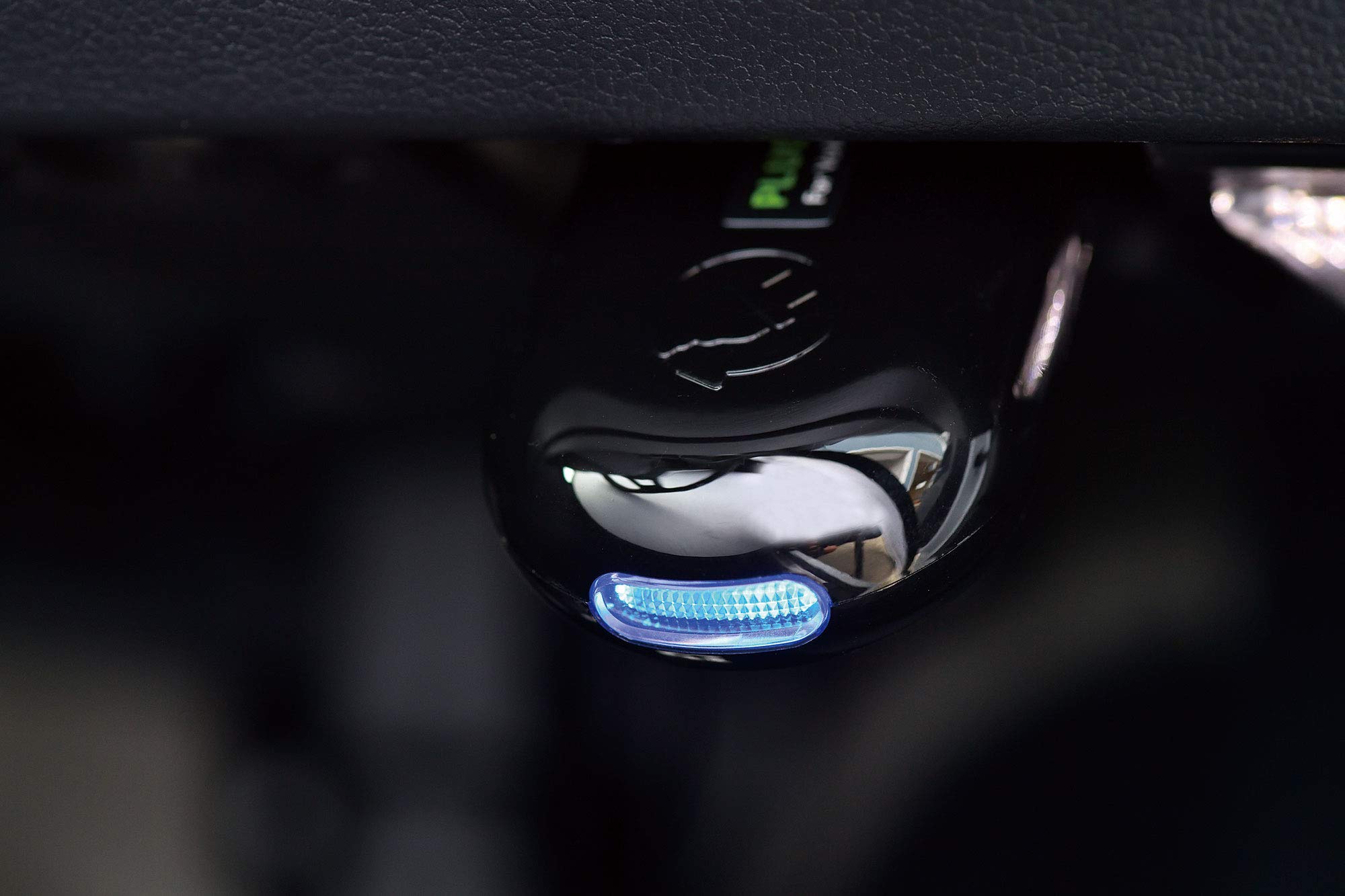 PLUG TV フォルクスワーゲン PLUG TV! for Volkswagen | 運転中に同乗者が楽しめるTV・DVD