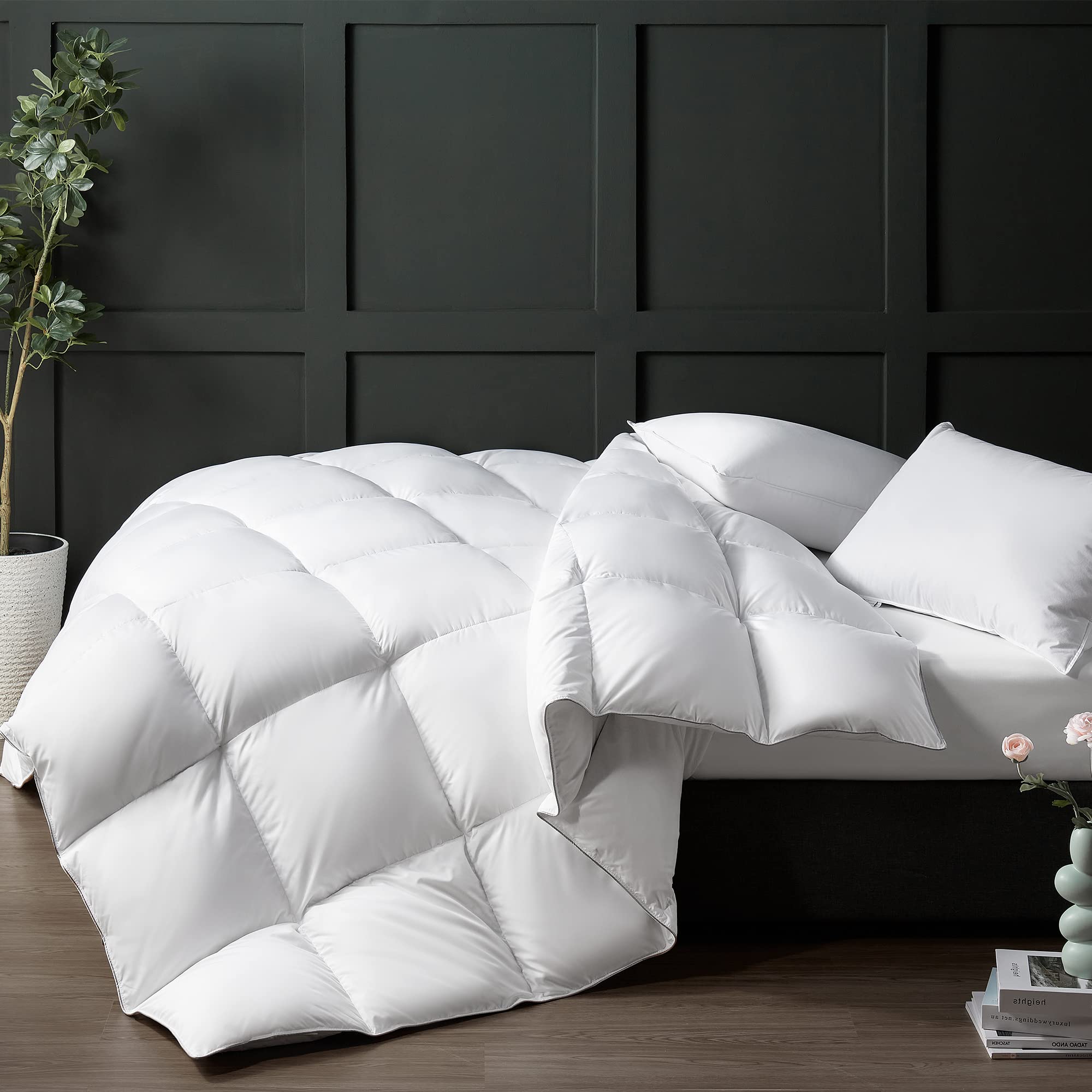 WEIYU Goose Down Comforter Queen Size - Fluffy Soft Luxury All Season Down Feather Comforter Medium Warmth Duvet Insert Queen 48 Oz (90x90, White)