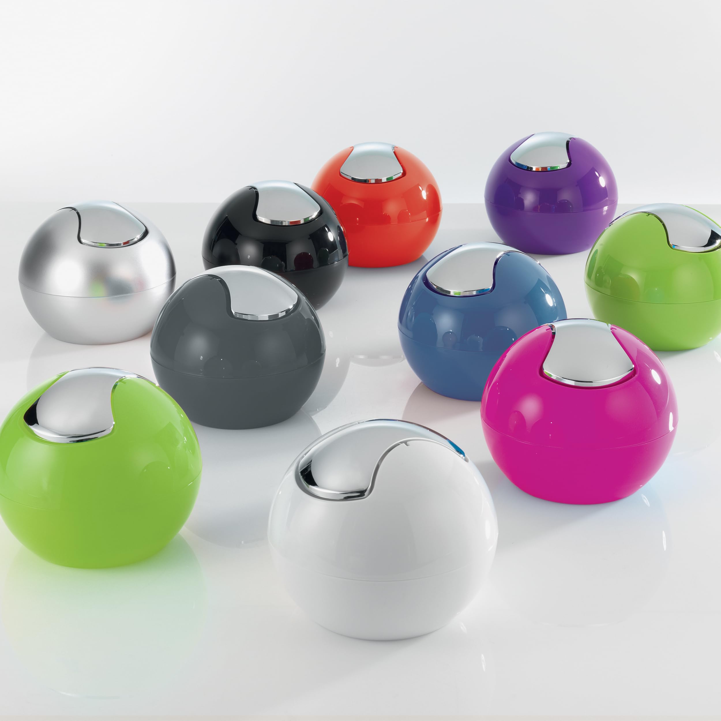 Spirella - Poubelle à Bascule Modèle BOWL - Compacte - Hygiénique et Design Moderne - Facile à utiliser grâce à son couvercle basculant et amovible - 1L - Noir uni