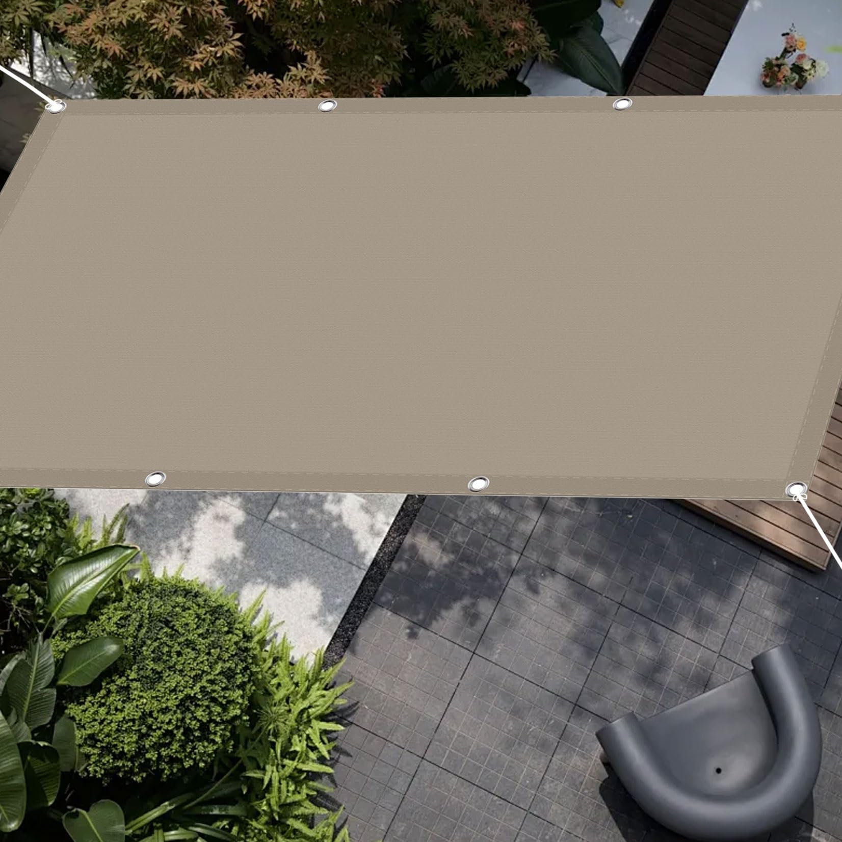 Auvent 98% UV rectangulaire avec rideau de soleil taupe 0.8 x 3.8 m extérieur patio