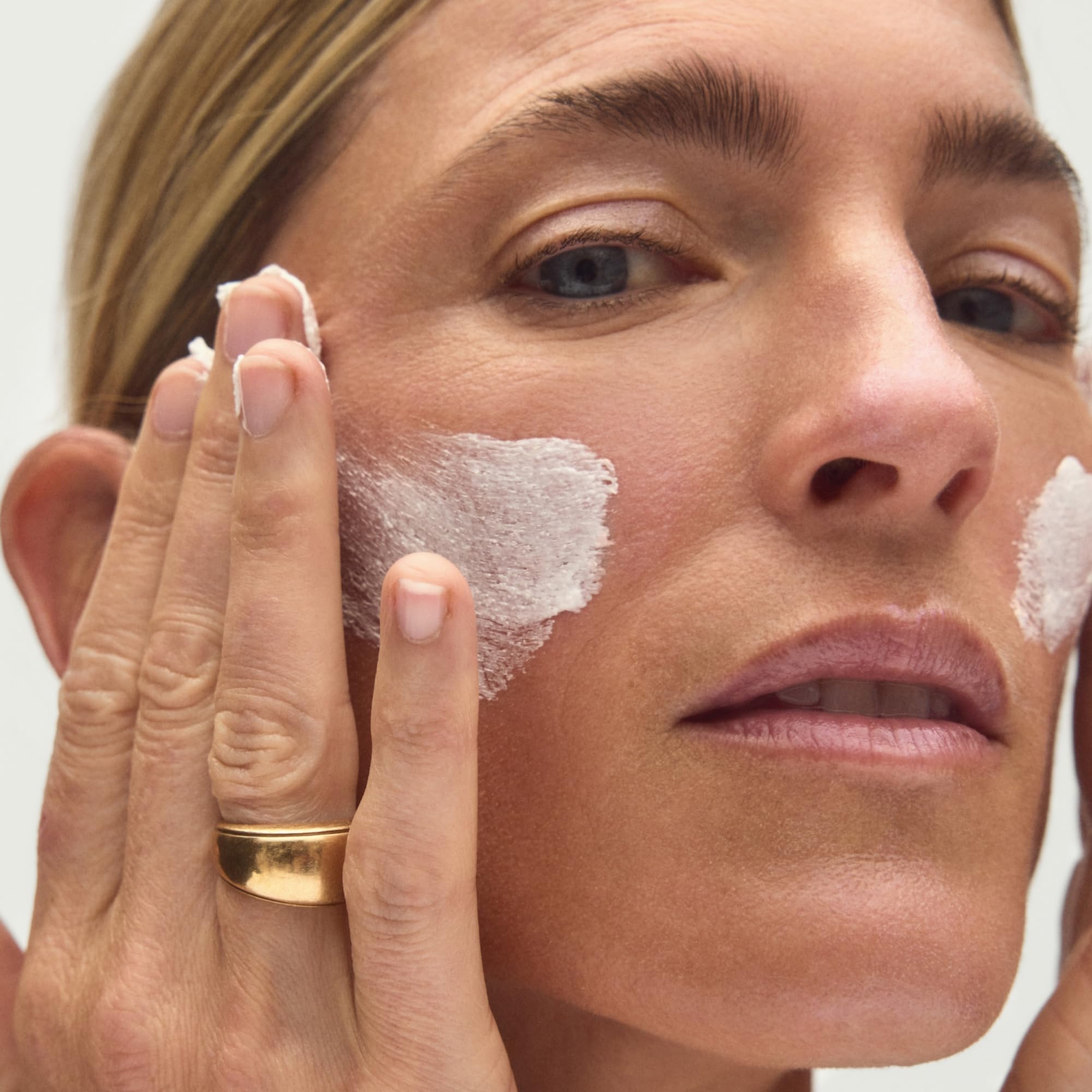 RODAN + FIELDS Redefine Daily Face Clay Cleanser 125 mL