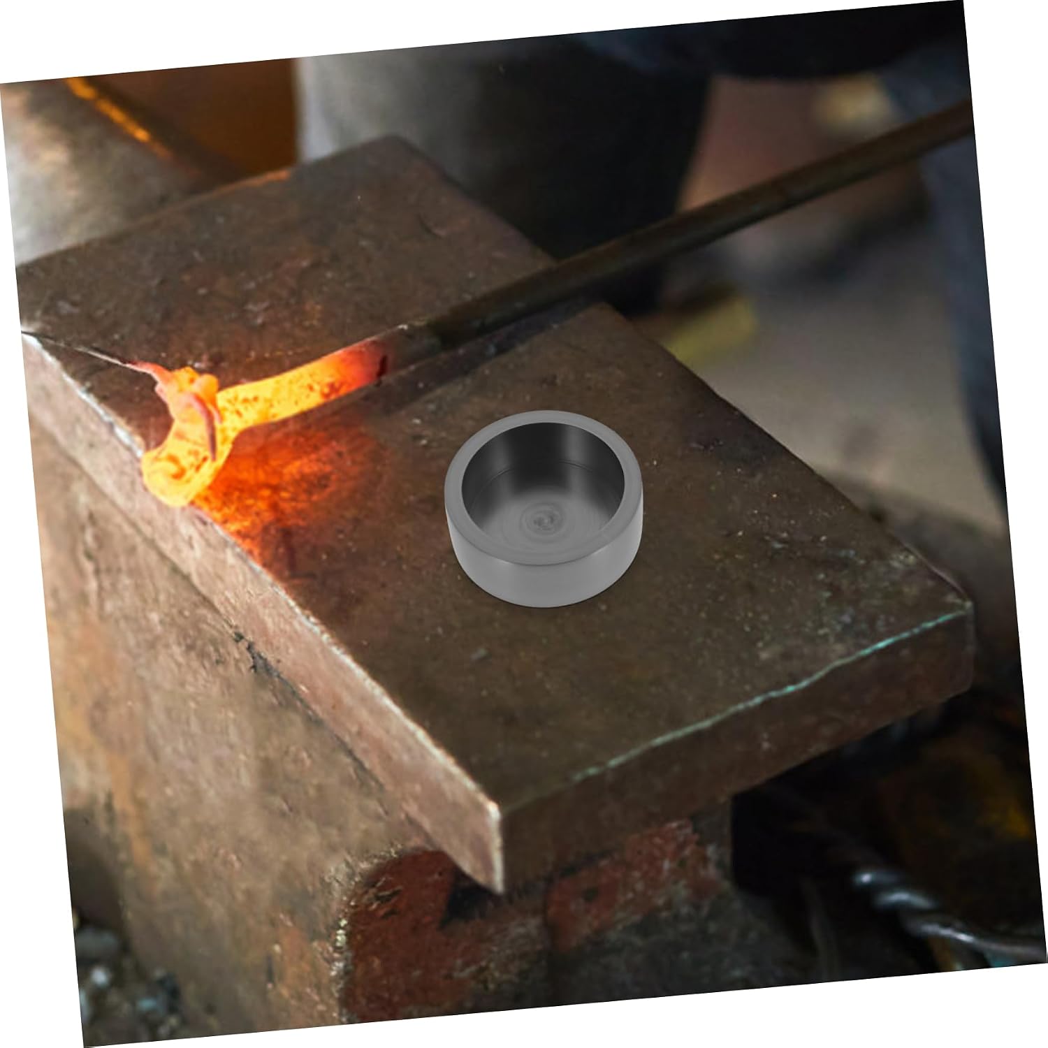 Graphite Ingot Mold Round Shape Casting Tool for Metal Smelting High Performance Graphite Mold for Gold Silver Compact
