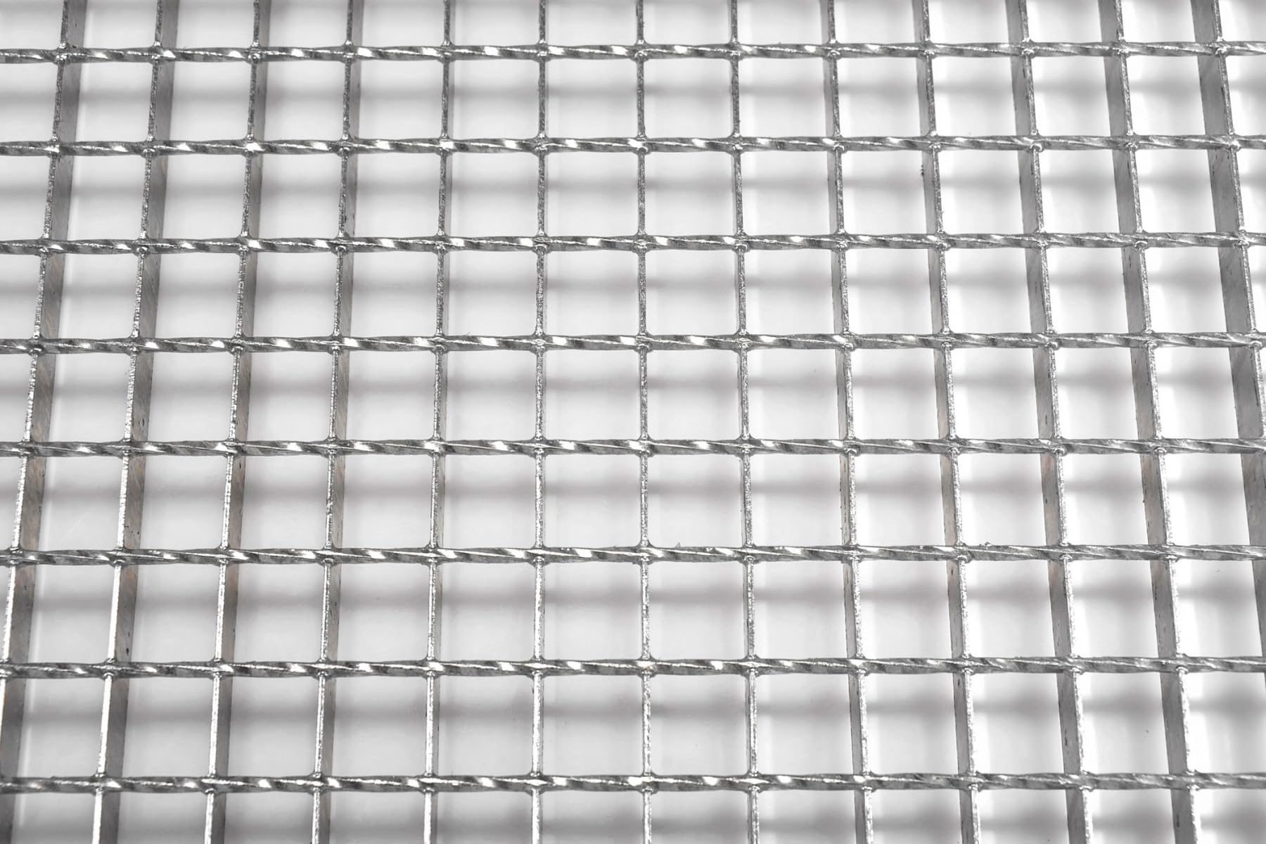 Produktbild von Flacheisen Verzinkt B2 Industrie Gitterrost Pressrost Verzinkt 800x1000mm Masche 30/30 Von B2. Gitterroste Günstig Online Kaufen Bei Möbel & Garten Lichtschacht Sicherung