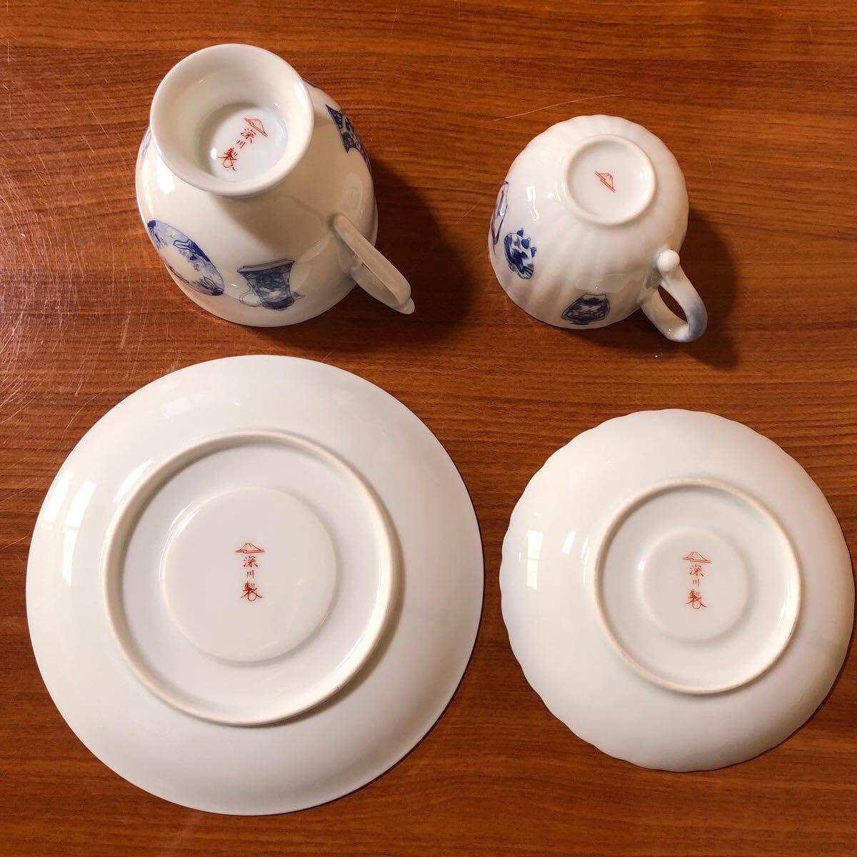 伊東陶山作 京薩摩 草花詰模様 紅茶器 カップ&ソーサー 二客 M522 DC1