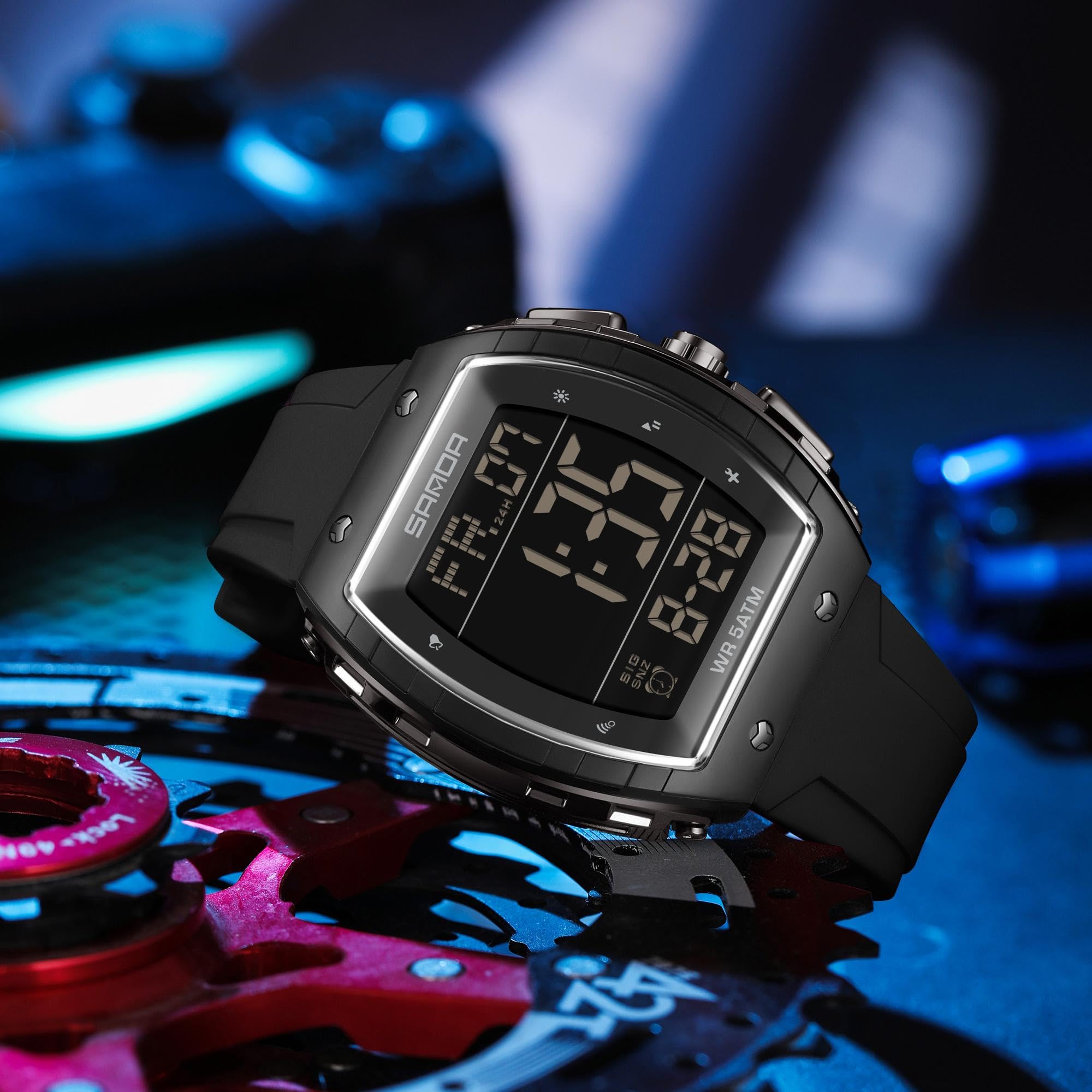 CARLIEN Montre numérique pour homme - Étanche jusqu'à 5 ATM - Bracelet en silicone - Double heure - Alarme - Compte à rebours - Chronomètre - Rétroéclairage LED